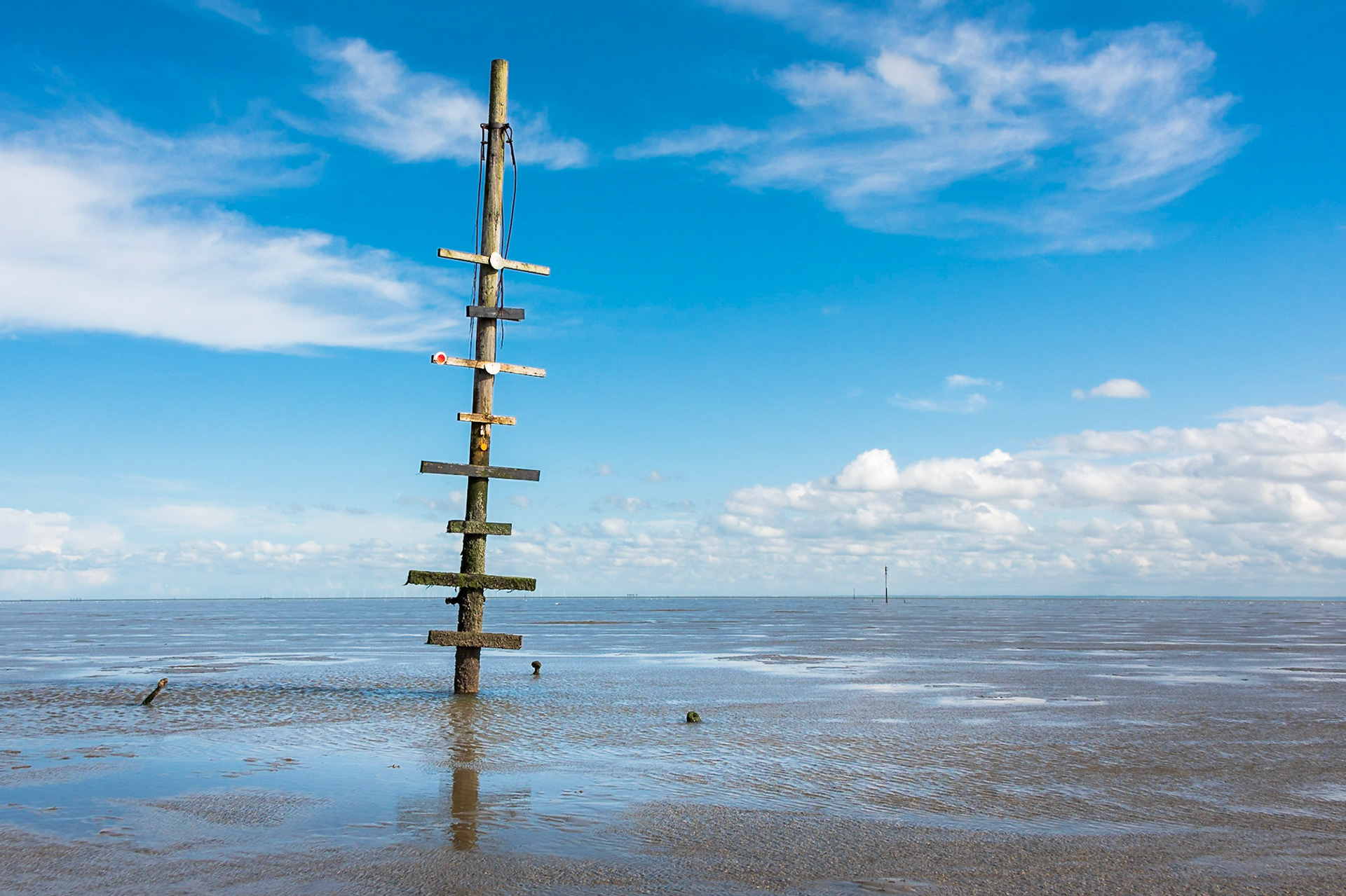 Havengore Maypole, The Broomway.