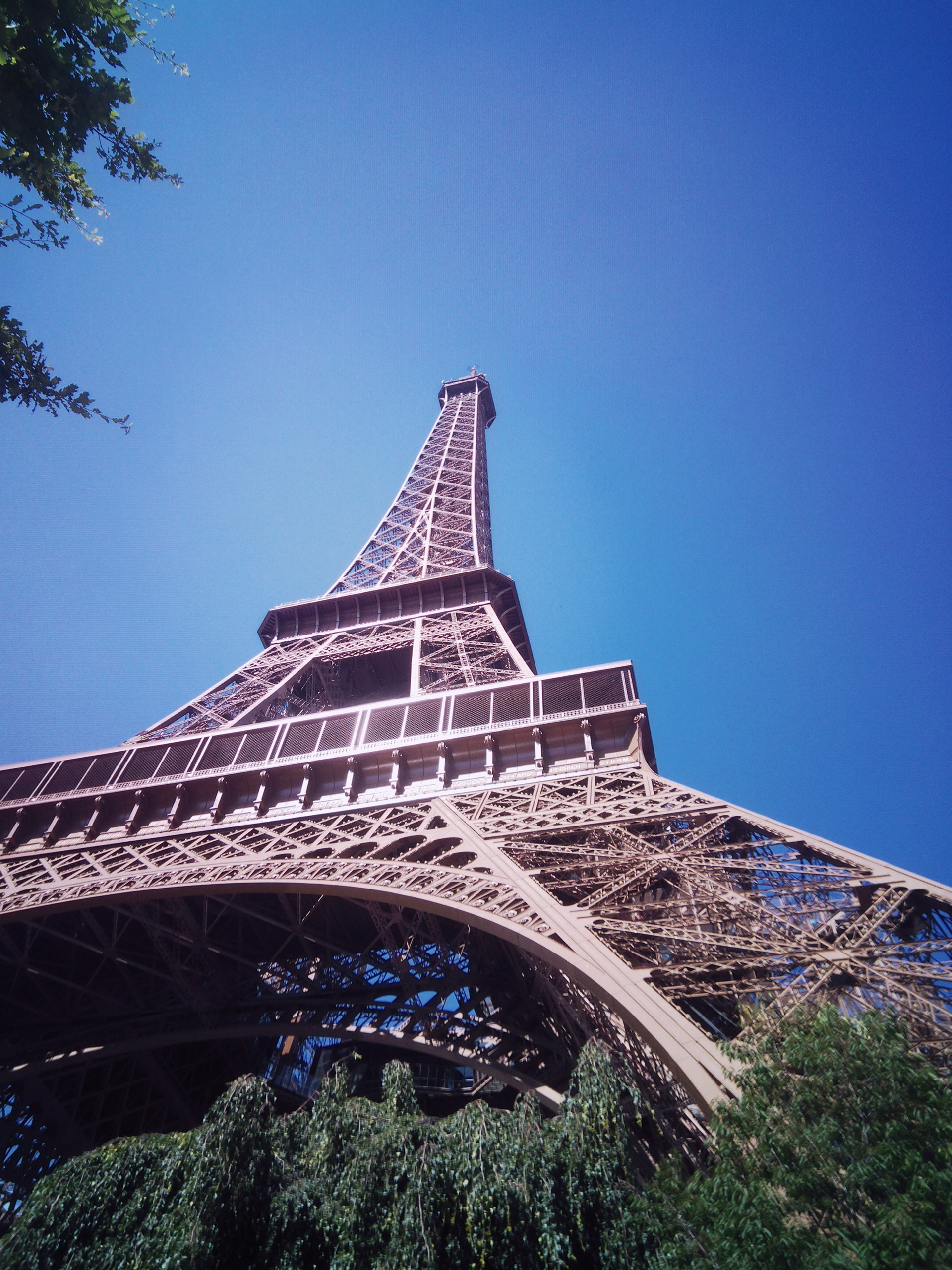 Paris, 2024, Papershoot camera