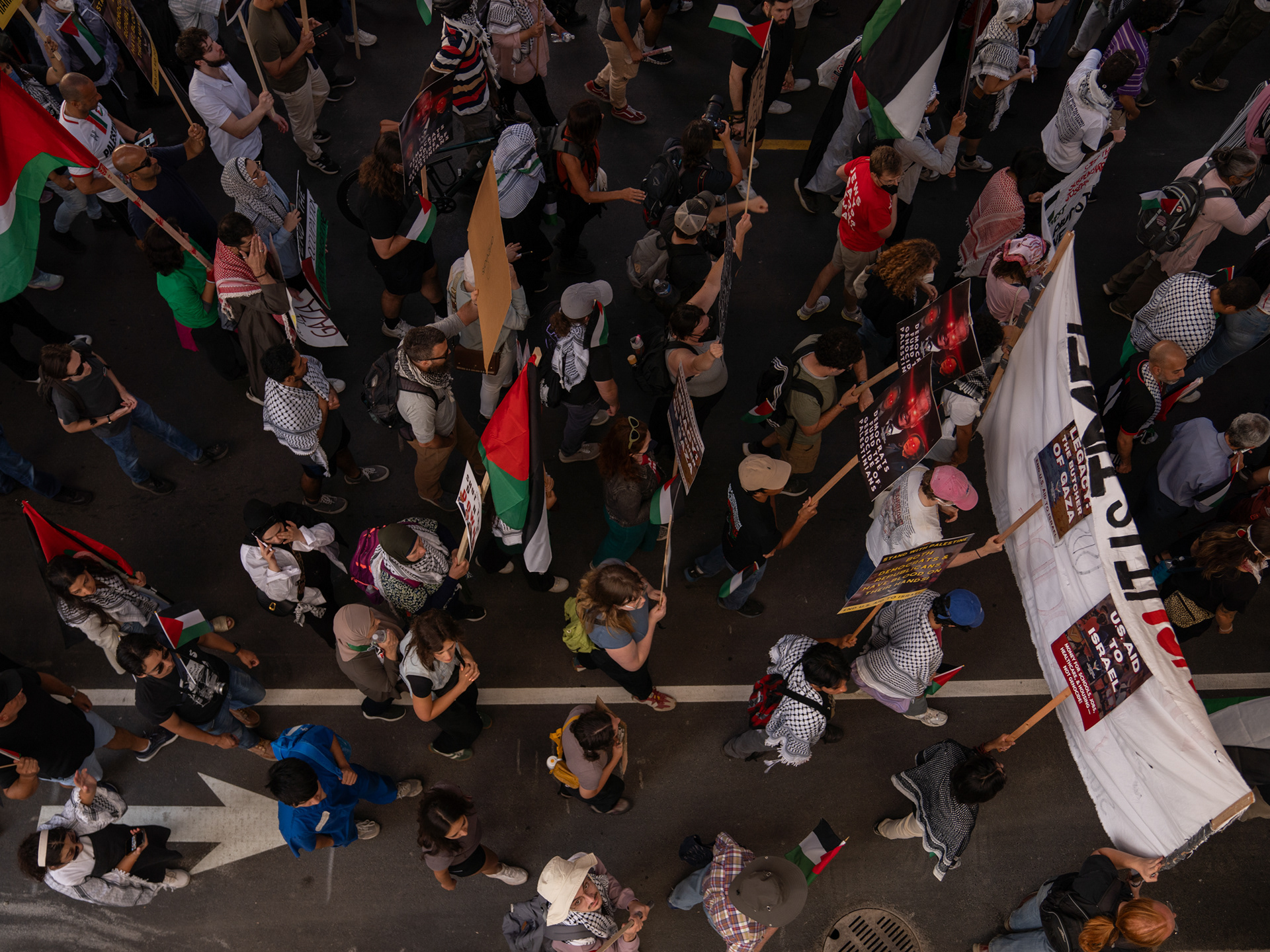 Chicago — Thousands marched in support of Palestine during the DNC in Chicago. Aug. 21, 204.