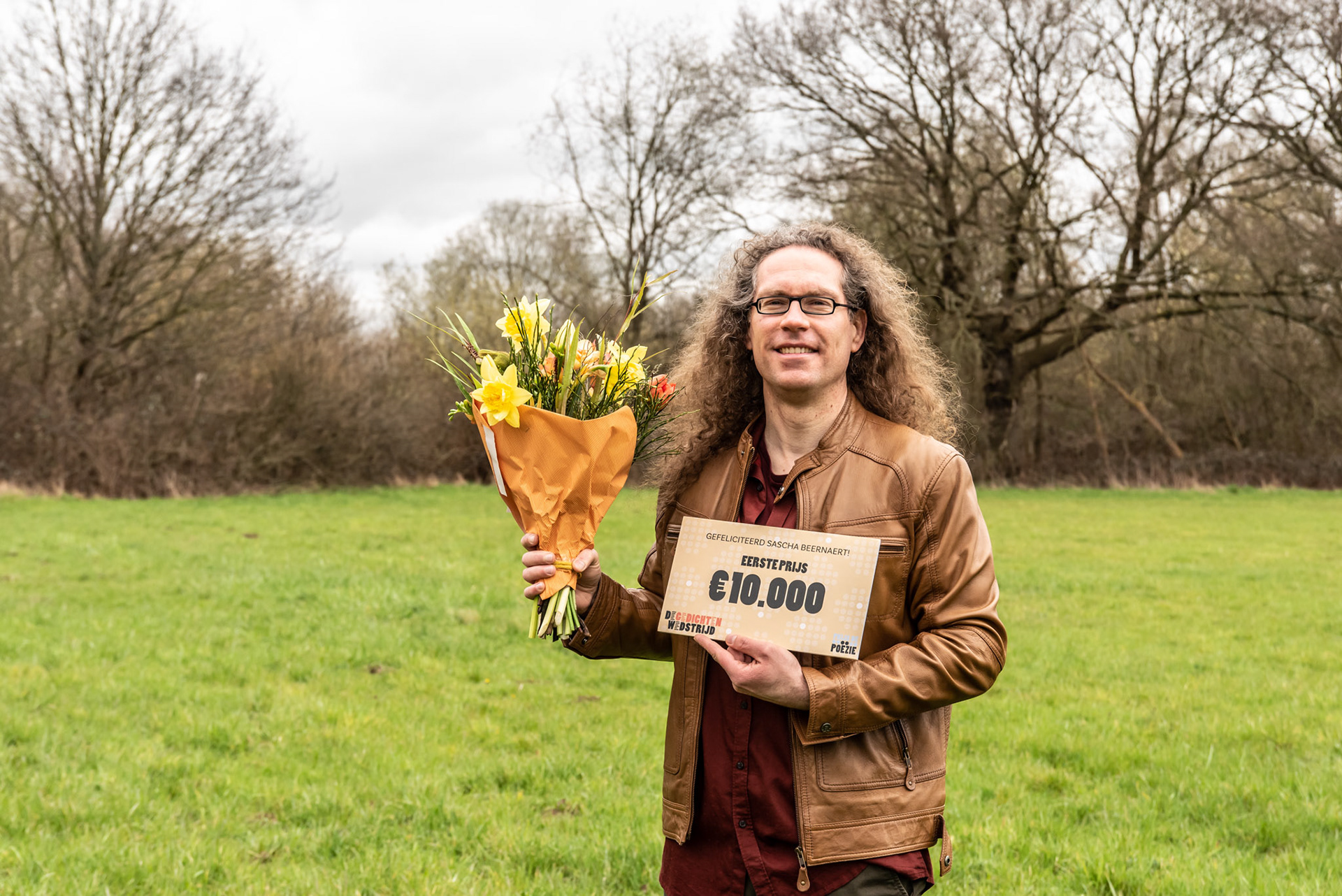 VOOR STICHTING POËZIECLUB (C) SIMON BEQUOYE