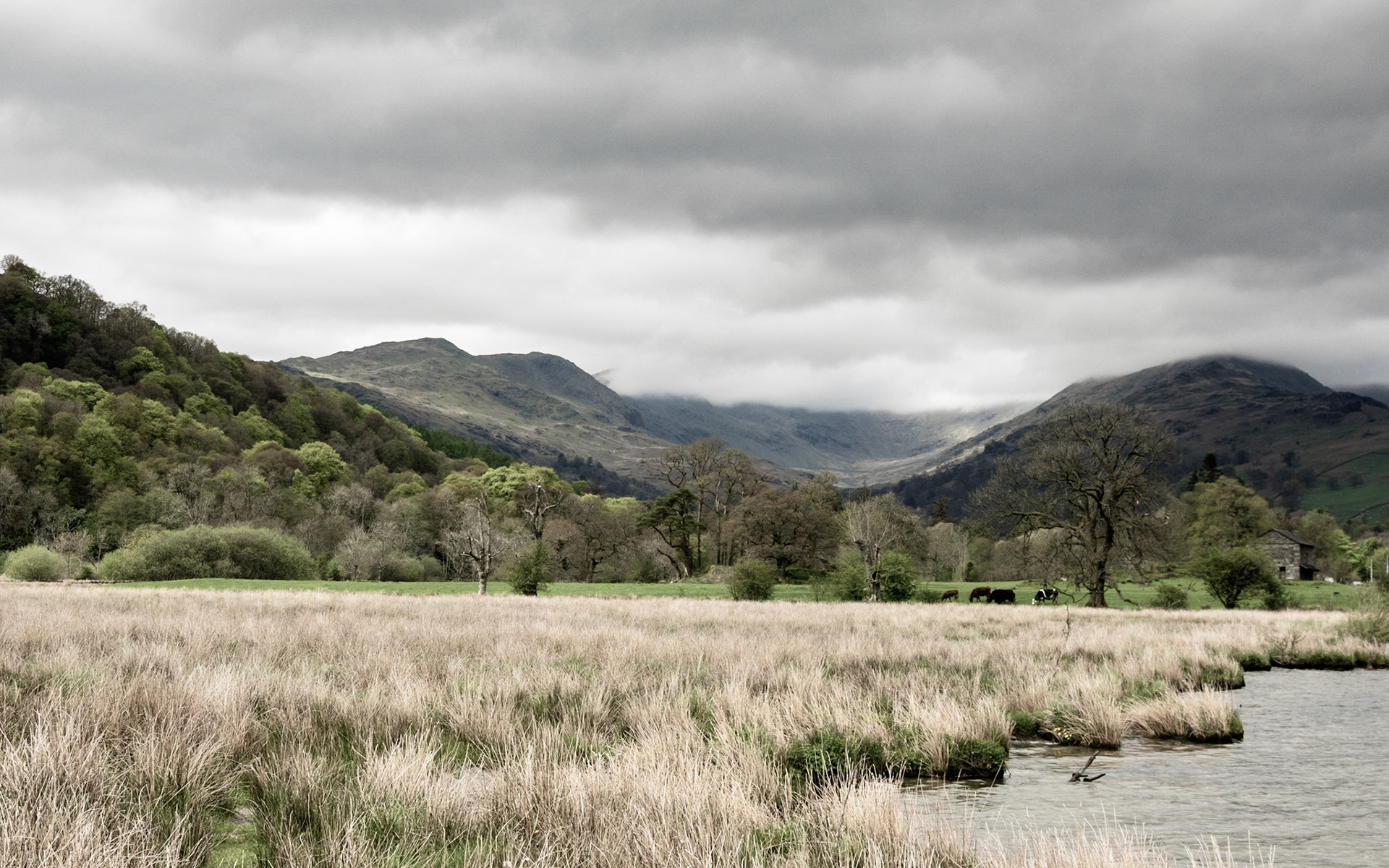 Looking toward Fairfield Peak from the northern end of Lake Windermere, low cloud obscured much of theview.