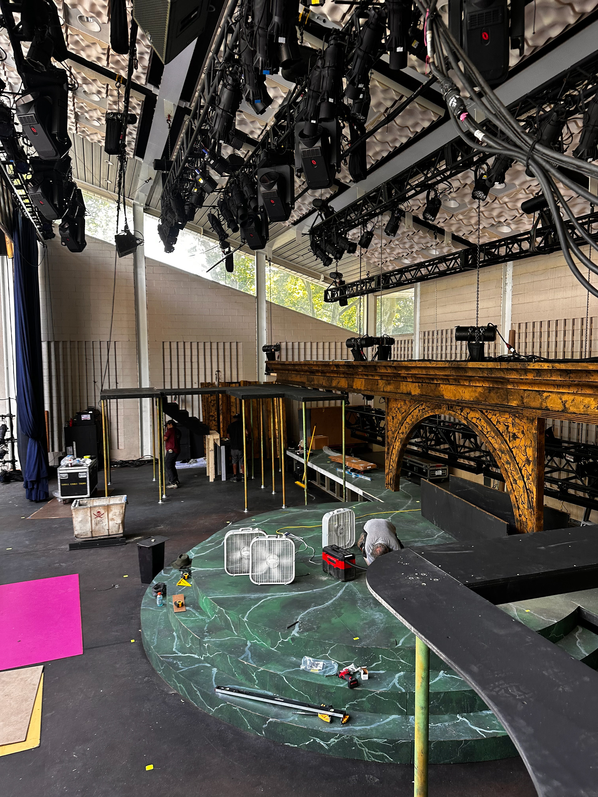 Back portal for A MIDSUMMER NIGHT'S DREAM