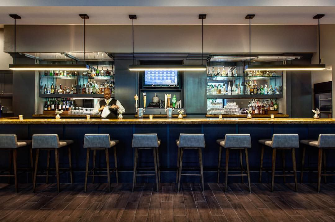 Hotel Bar