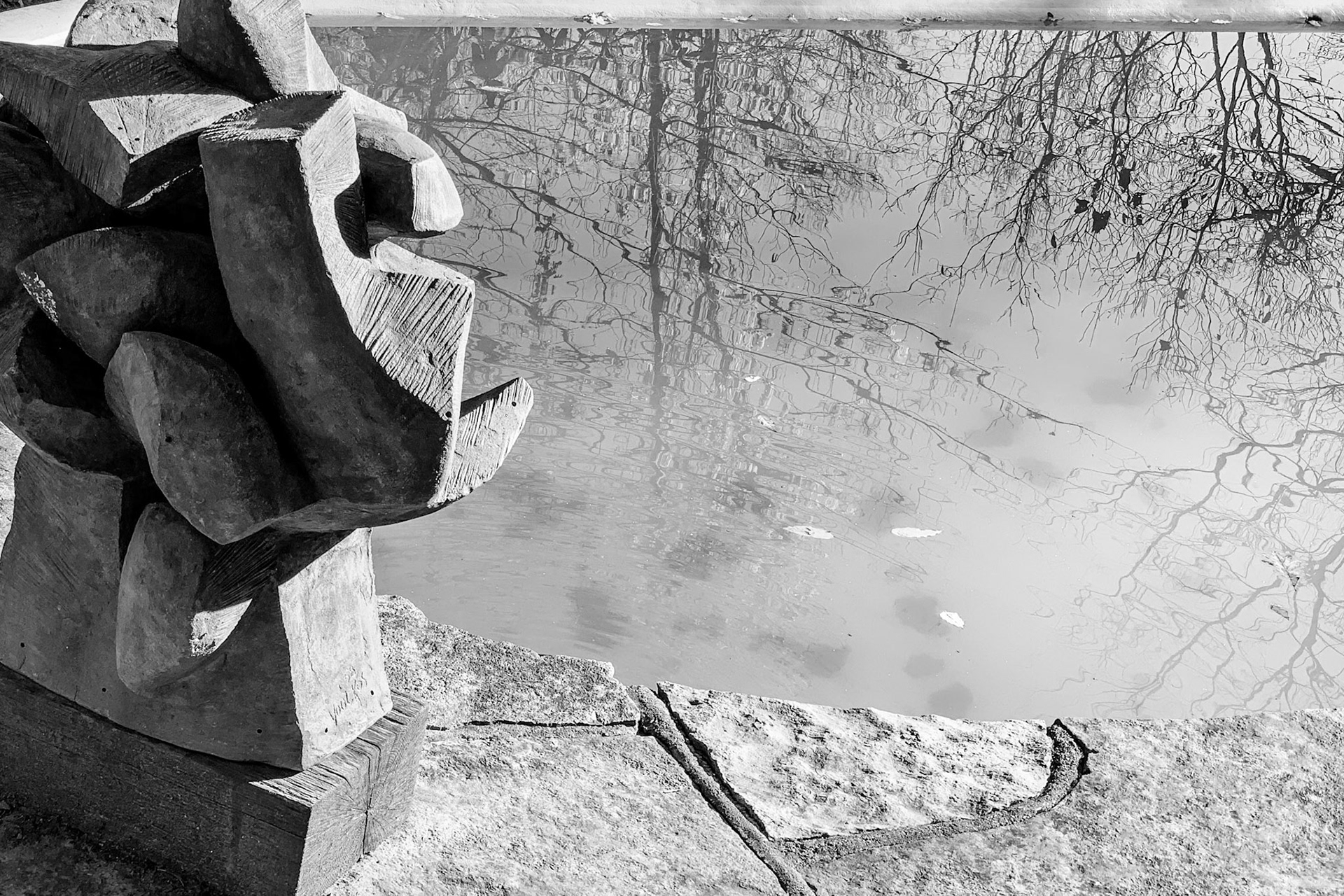 Funiculated Smog by Peter Voulkos at the guide pool at Falling Water