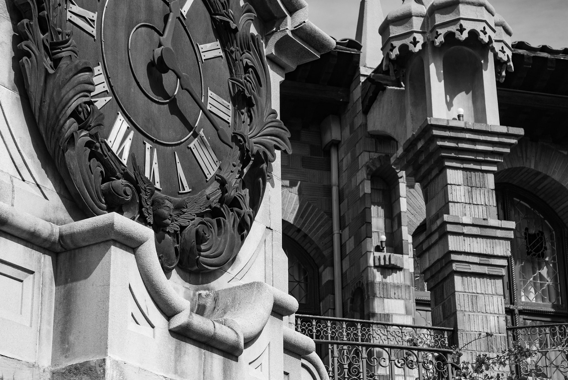 Clock in the Mission Inn Courtyard