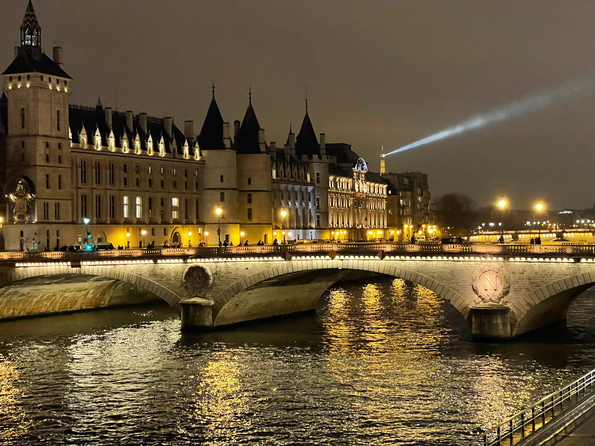 Tour de l'Horloge du Palais de la Cité and Eiffle at Night