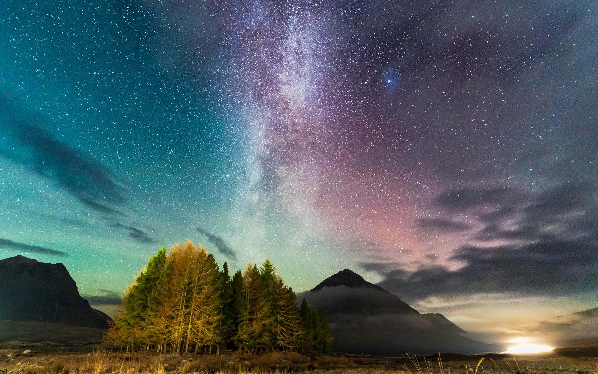 Aurora over Glencoe with the milky way (Buachaille Etive Mor), Scotland