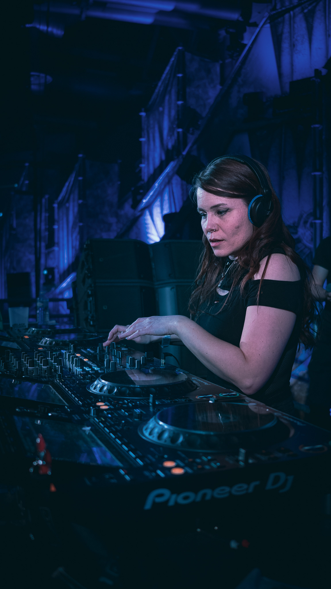 LAWRENA B2B CARAVANE BREAKER - DYSTOPIA MULHOUSE 2026 (STUDIO AXEL)