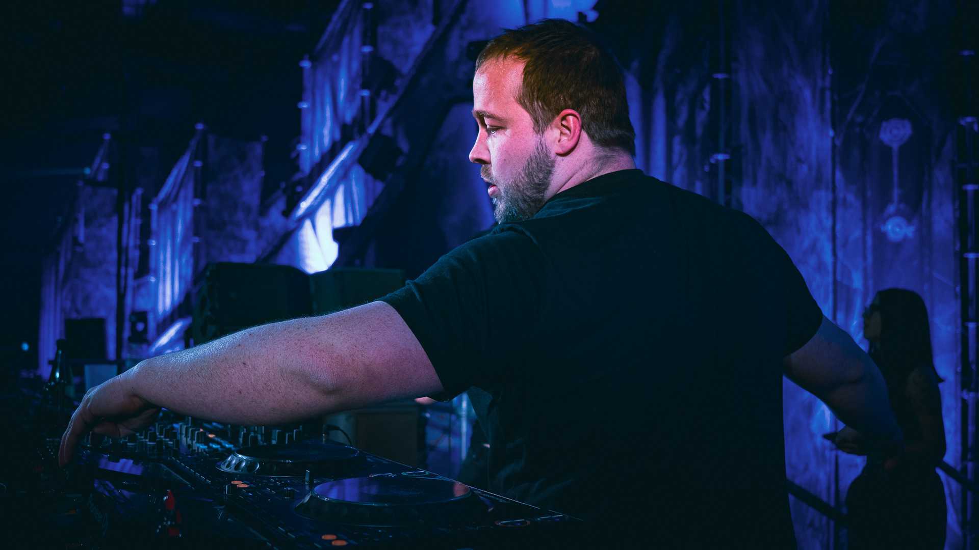 LAWRENA B2B CARAVANE BREAKER - DYSTOPIA MULHOUSE 2026 (STUDIO AXEL)