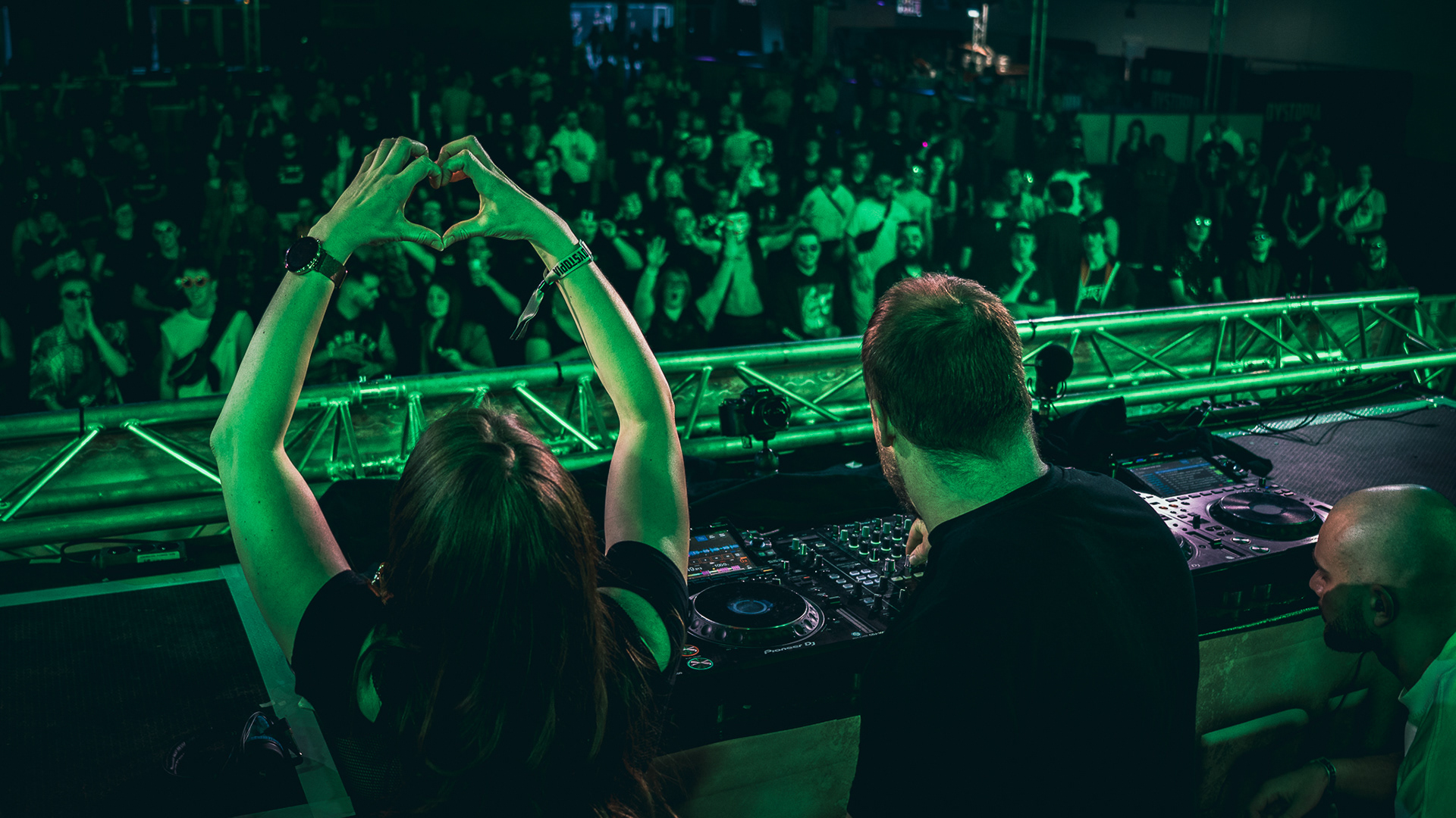 LAWRENA B2B CARAVANE BREAKER - DYSTOPIA MULHOUSE 2026 (STUDIO AXEL)