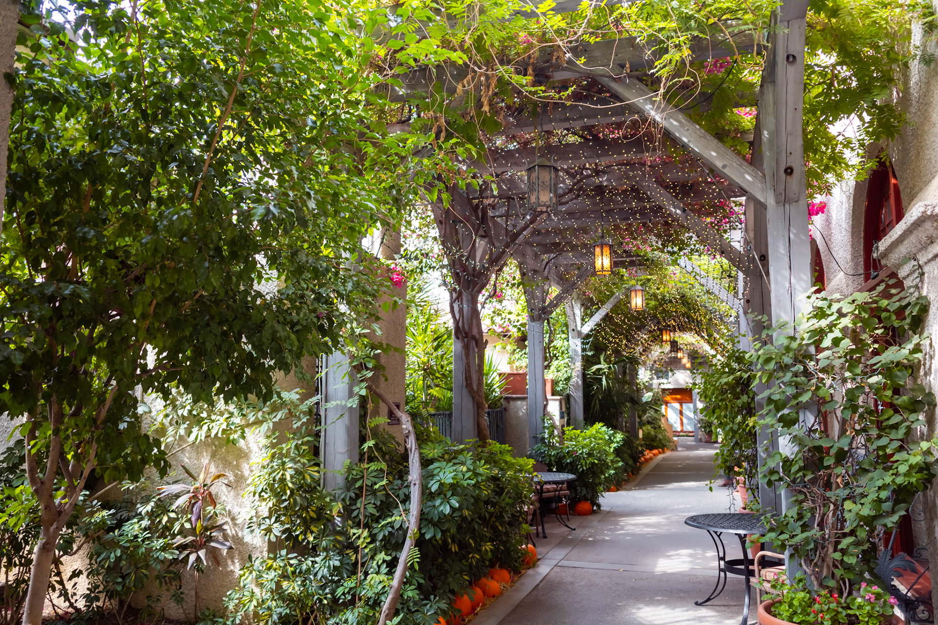 Mission Inn, 21