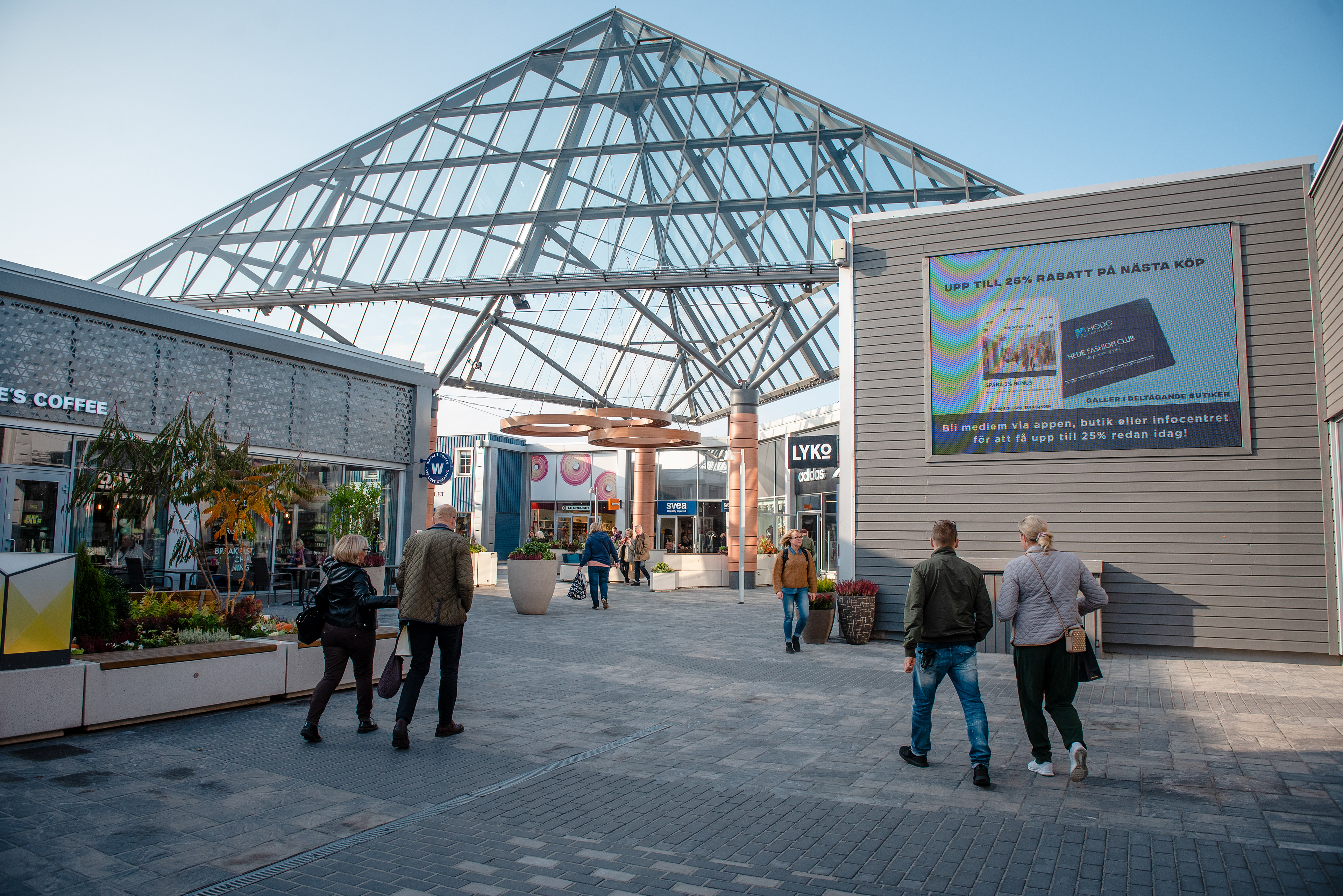 Hede Fashion Outlet grand opening, 2019