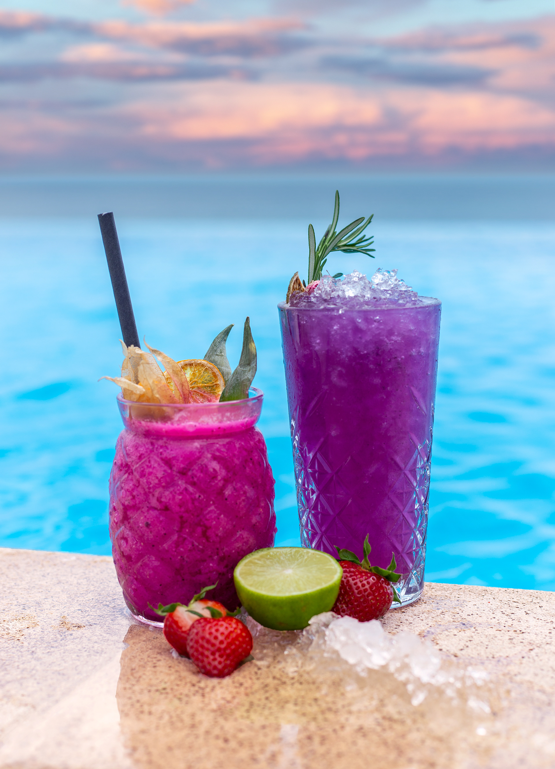 Коктейли на SKYFALL инфинити басейн