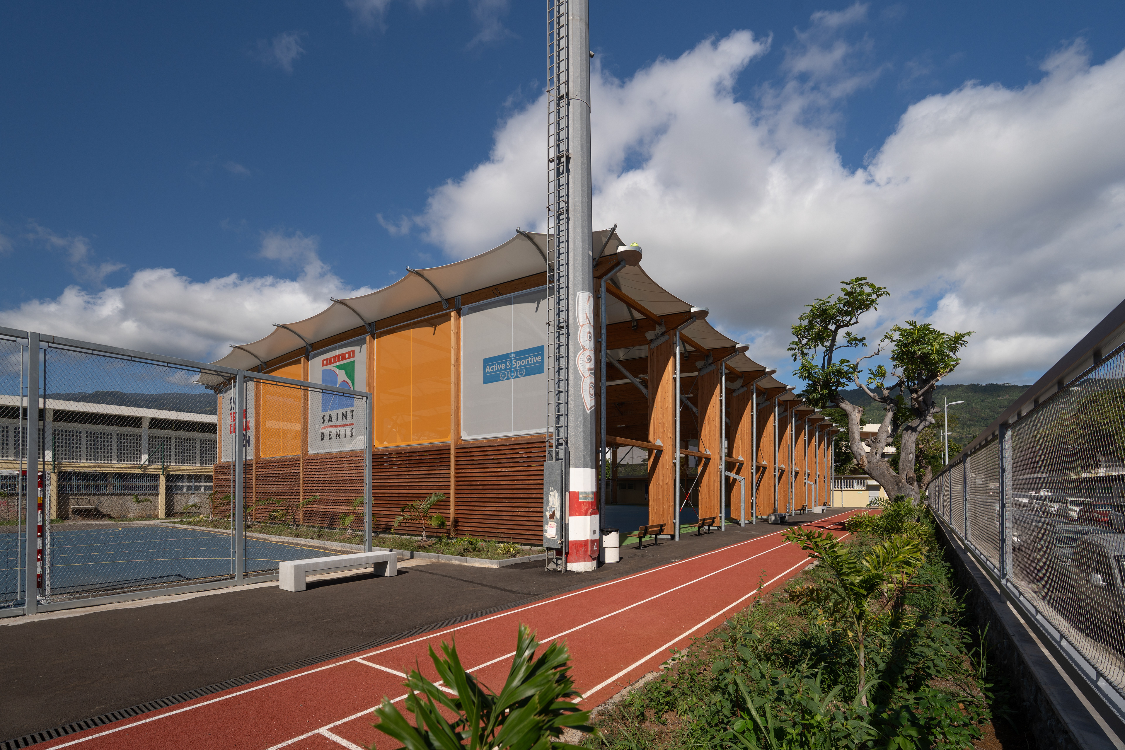 Photographie architecture réunion 974 équipement plateau sportif Joinville luderce spencer saint-denis Sparton 