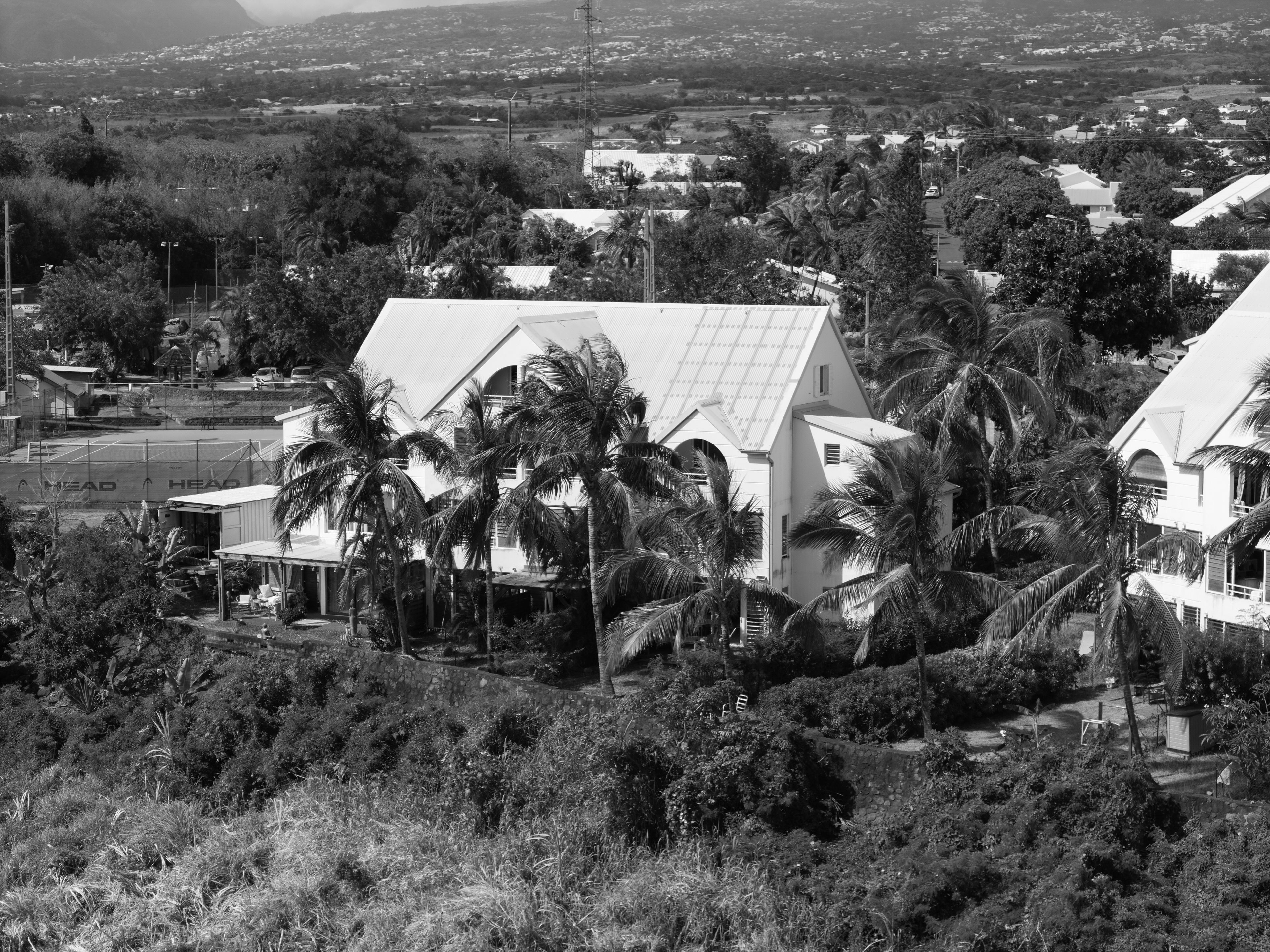 Photographie architecture tropicale réunion 974 Fianu saintpierre tennis