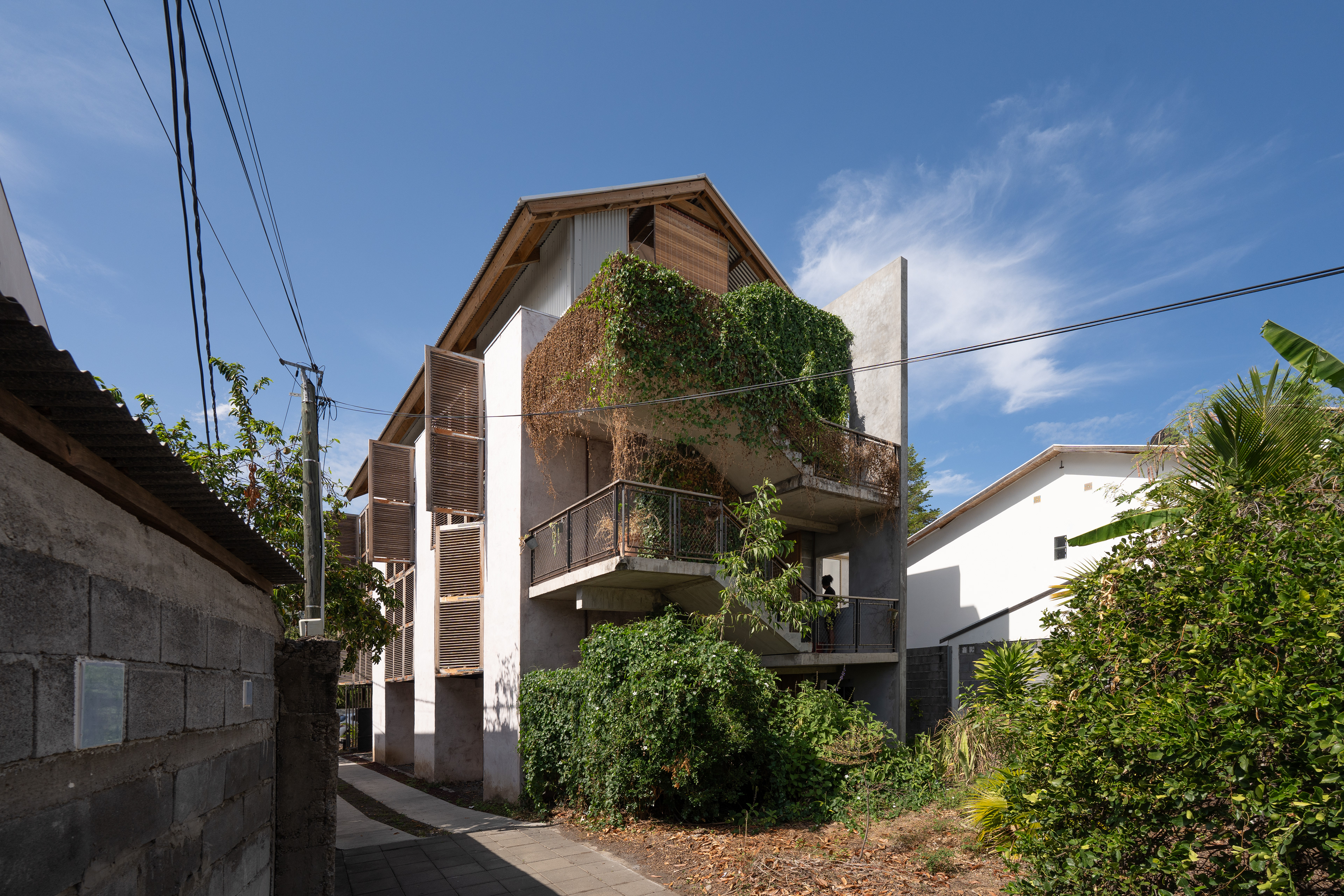 Photographie architecture tropicale réunion 974 TT agence saint-paul frugalité