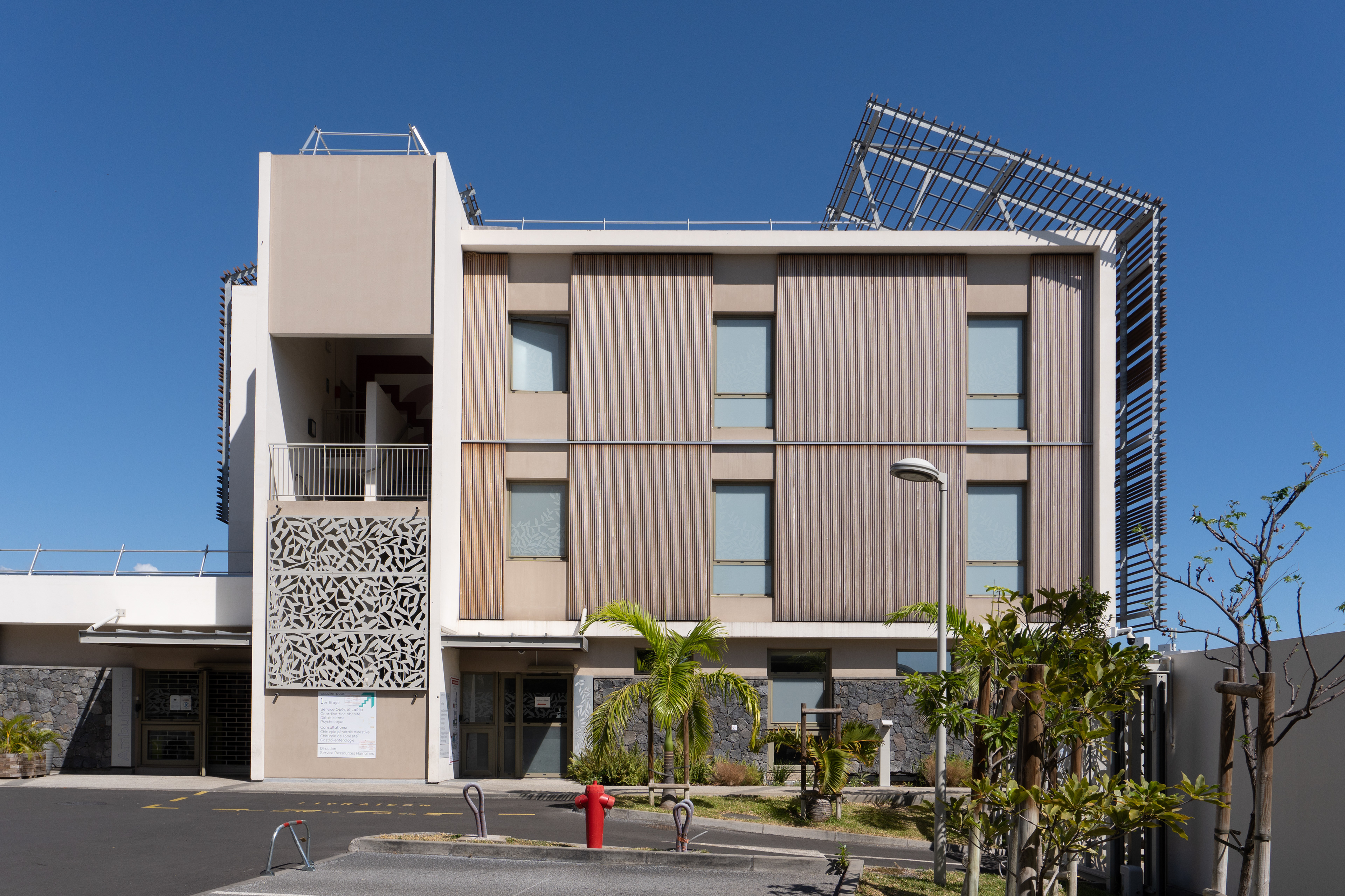 Photographie architecture tropicale réunion clinique orchidée port urban