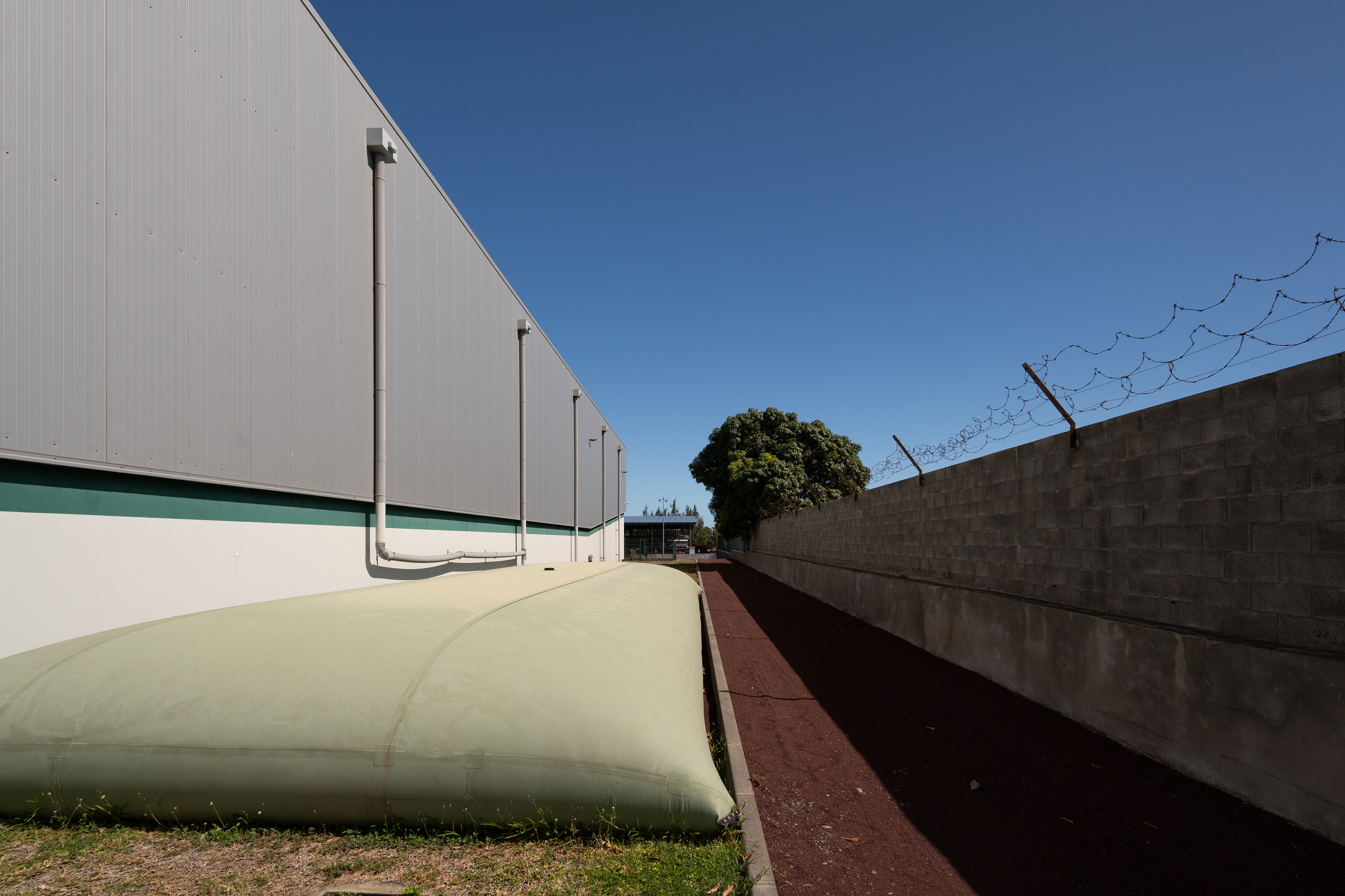 Photographie architecture réunion 974 lotek leport soboriz industriel entrepôt 