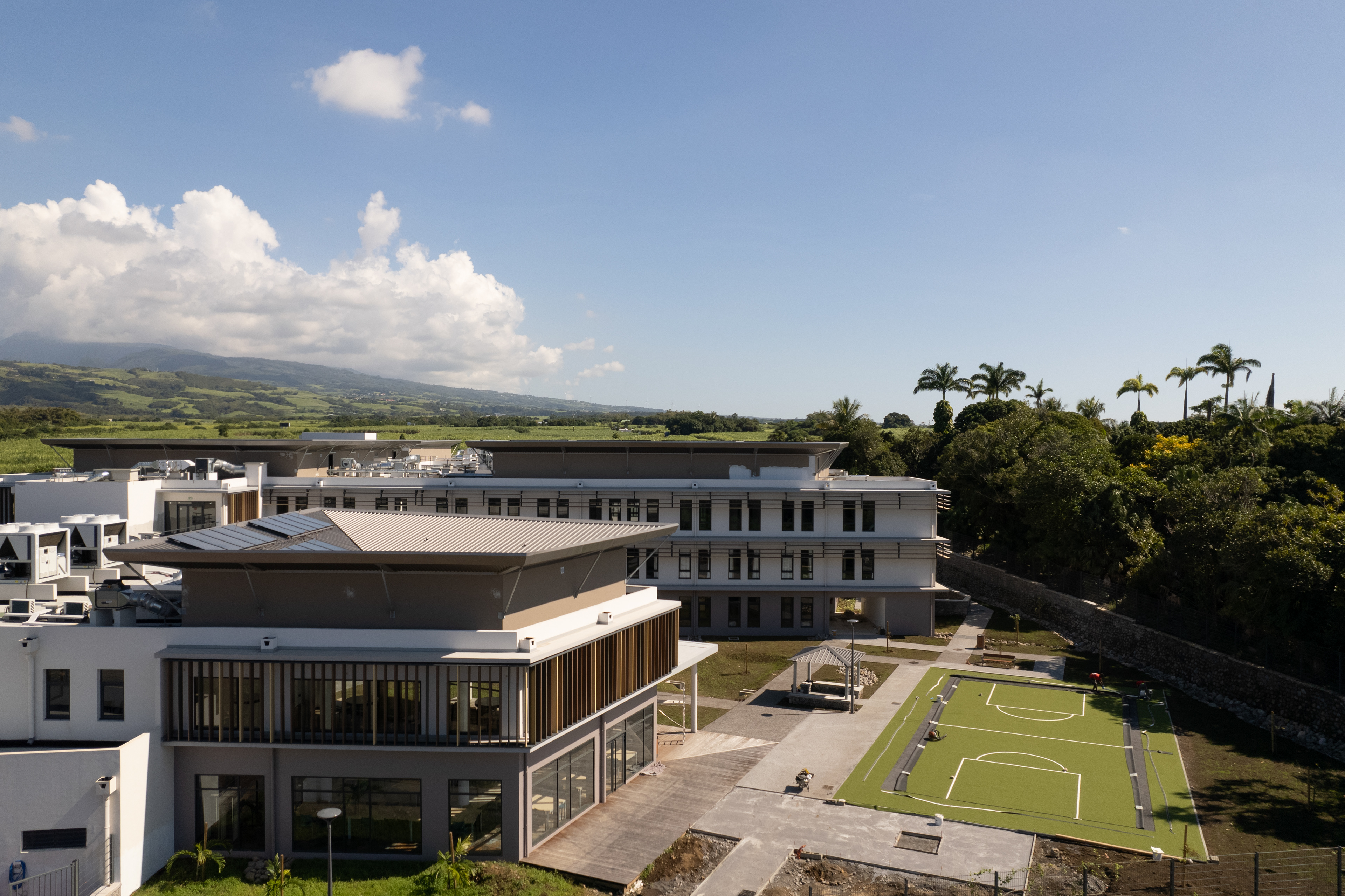 Photographie architecture tropicale réunion 974 Plan plus clinique flamboyant santé Bras-Panon