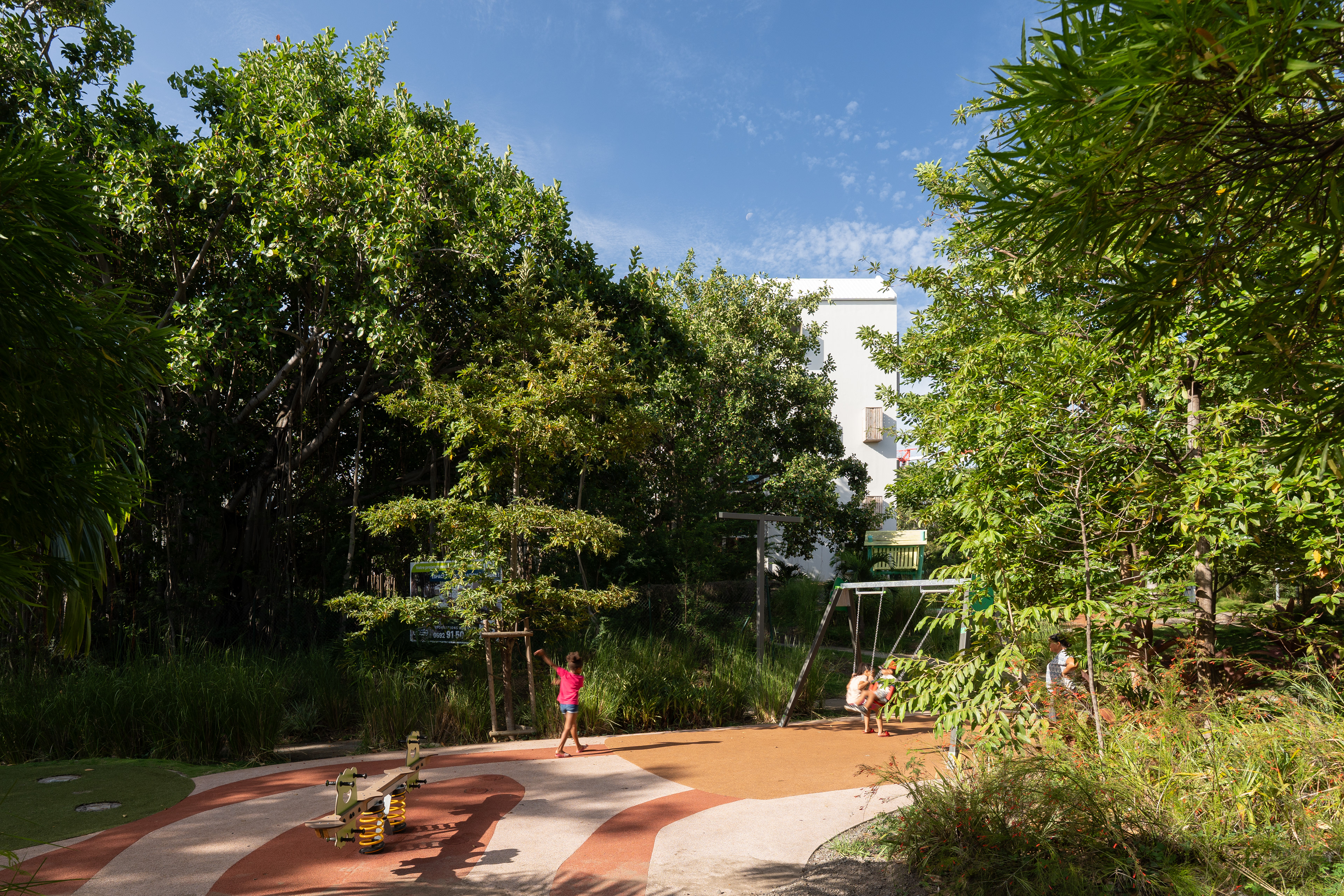 Photographie architecture réunion 974 LEU Réunion Airedejeux Coeurdeville possession