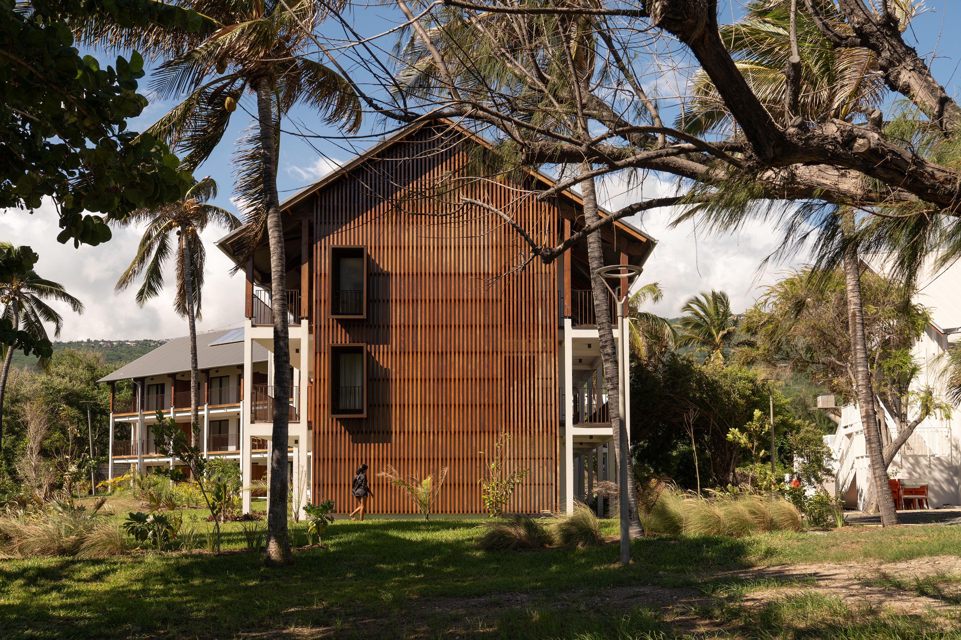 Photographie architecture réunion 974 COGOHR HOTEL TOURISME TROIS-BASSINS SOURIS-CHAUDE