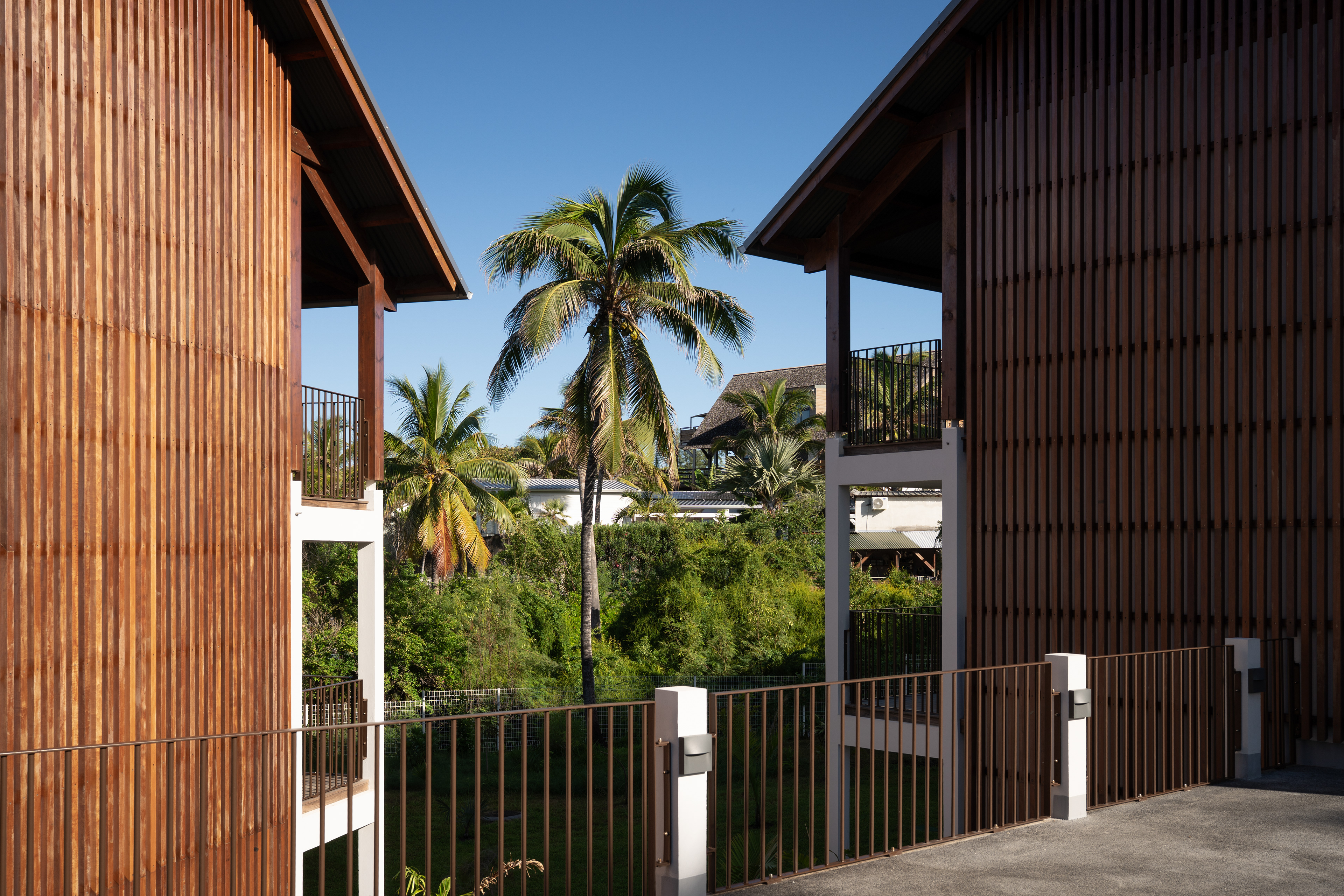 Photographie architecture réunion 974 COGOHR HOTEL TOURISME TROIS-BASSINS SOURIS-CHAUDE