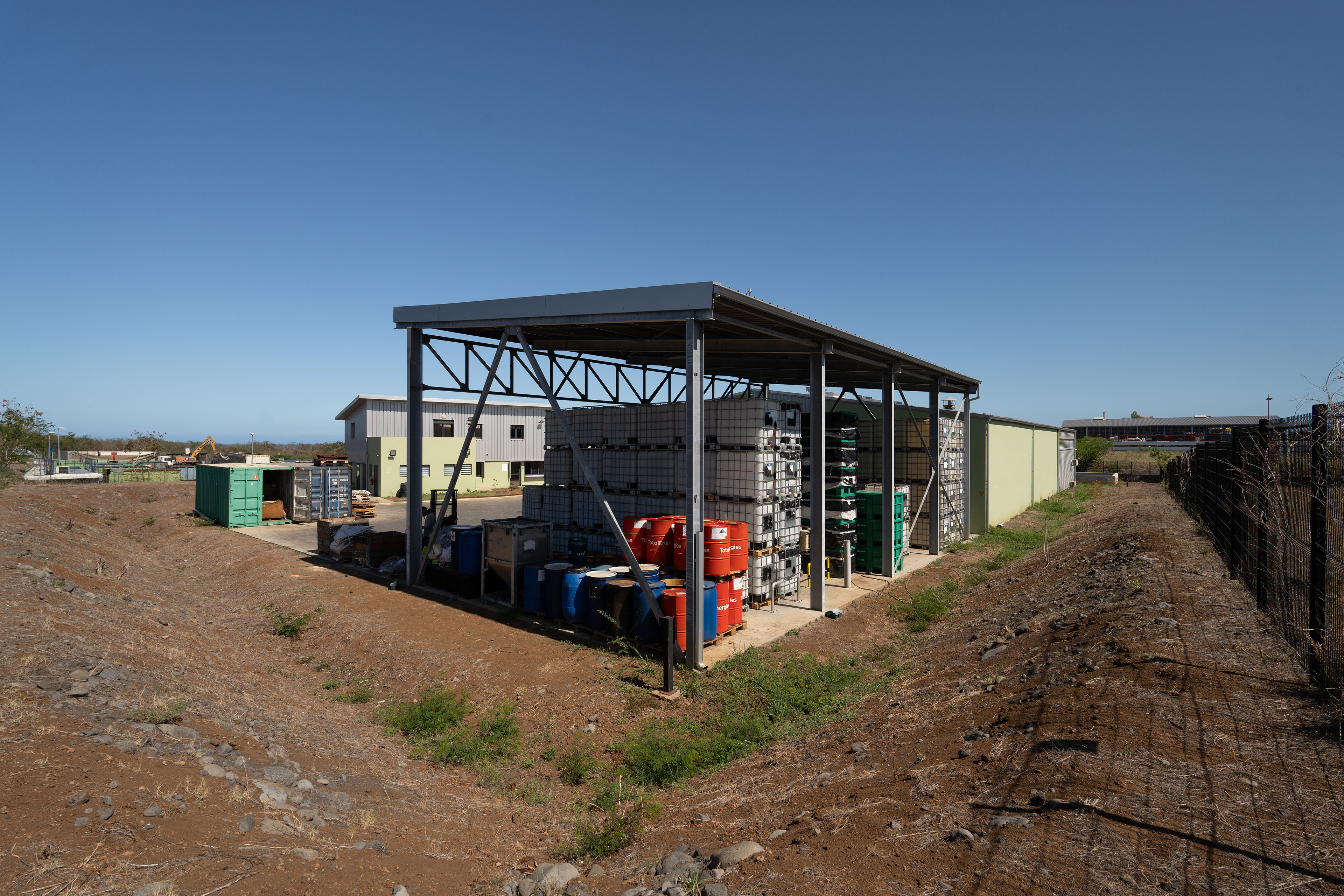 Photographie architecture réunion 974 lotek leport valdirun industriel entrepôt 