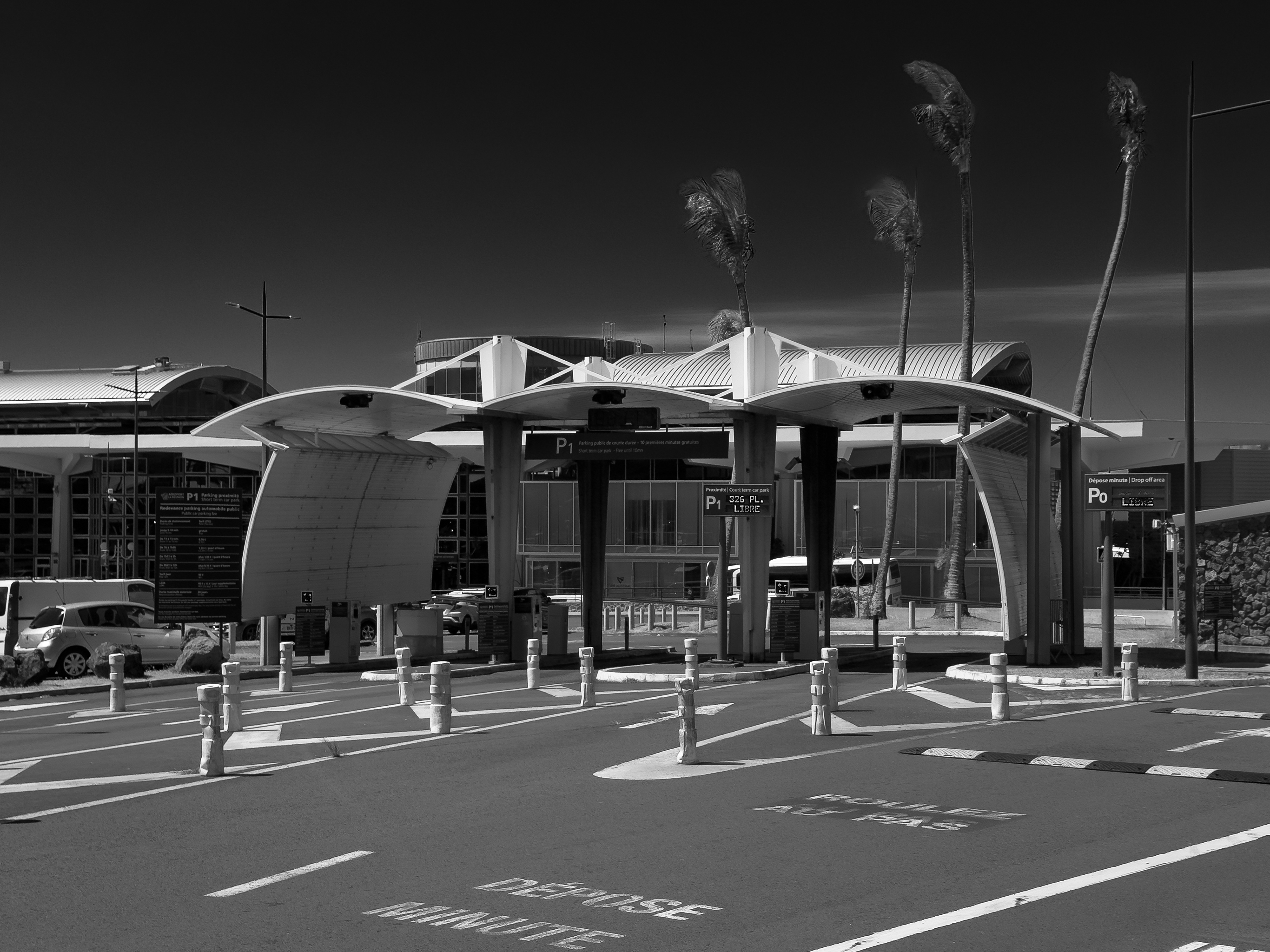 Photographie architecture tropicale réunion 974 Roland Garros aéroport  sainte-marie