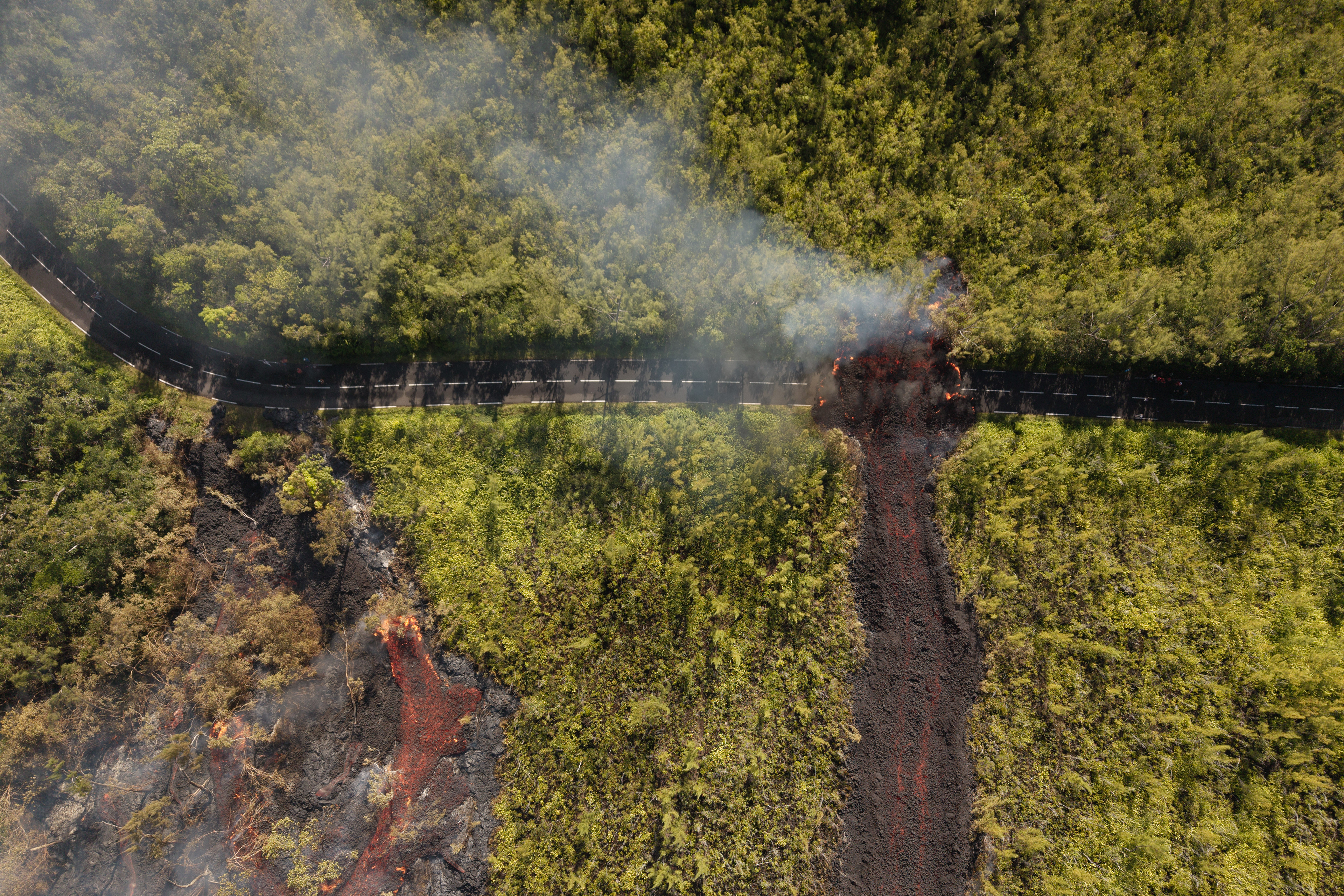 Route Nationale 2 route des laves eruption reunion