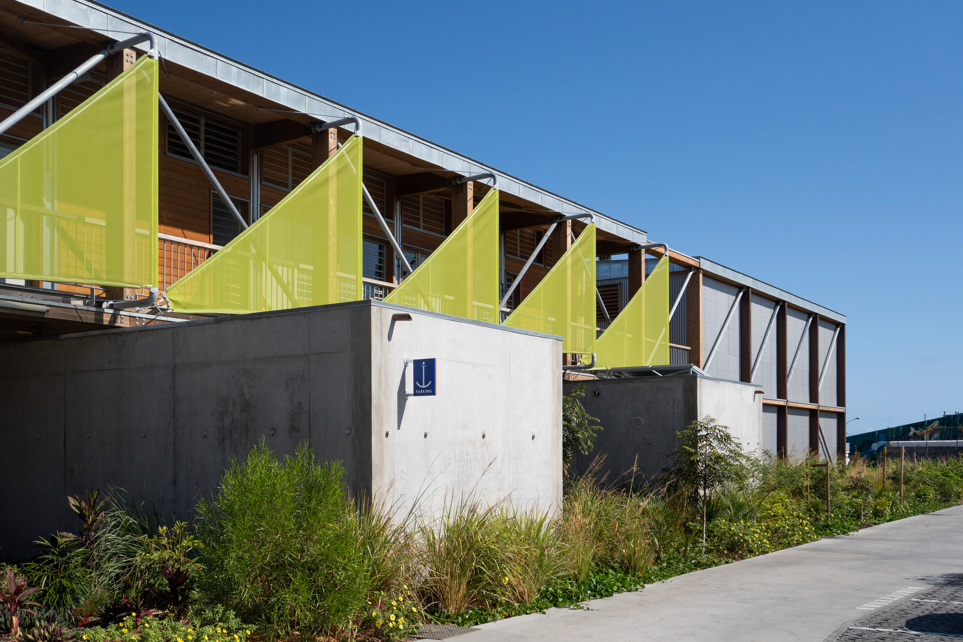 Photographie reportage architecture bioclimatique drone réunion dmsoi port