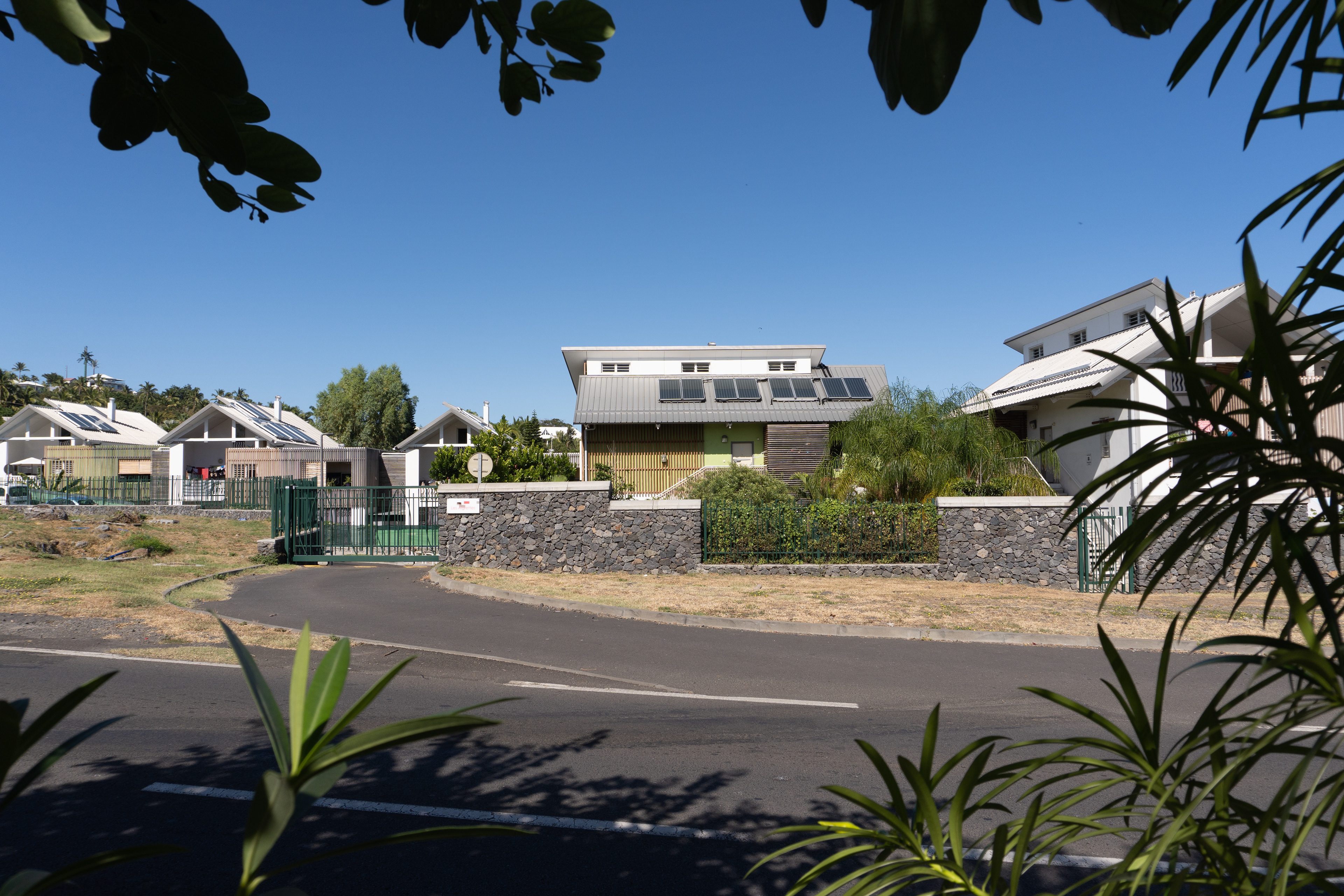 Photographie architecture tropicale réunion 974 résidence aigrettes saint-gilles shlmr urban