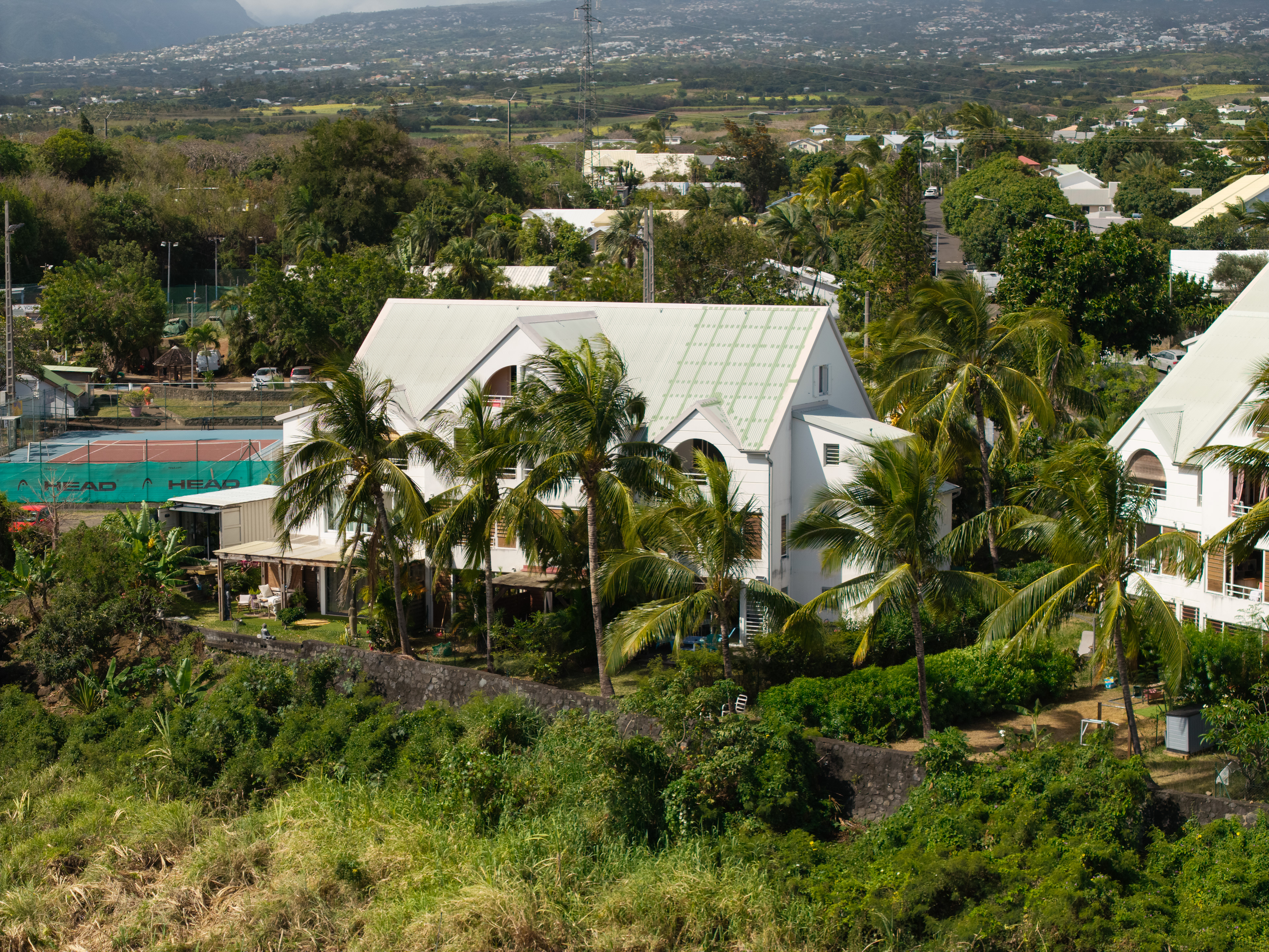 Photographie architecture tropicale réunion 974 Fianu saintpierre tennis