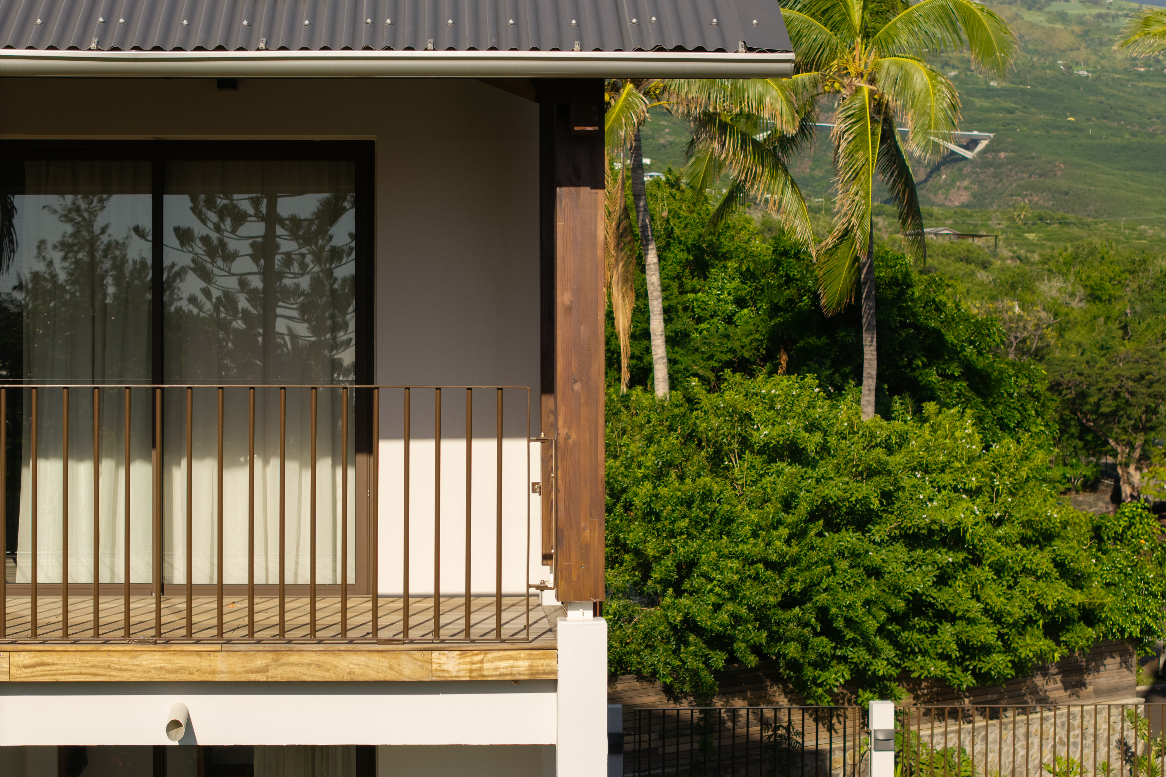 Photographie architecture réunion 974 COGOHR HOTEL TOURISME TROIS-BASSINS SOURIS-CHAUDE