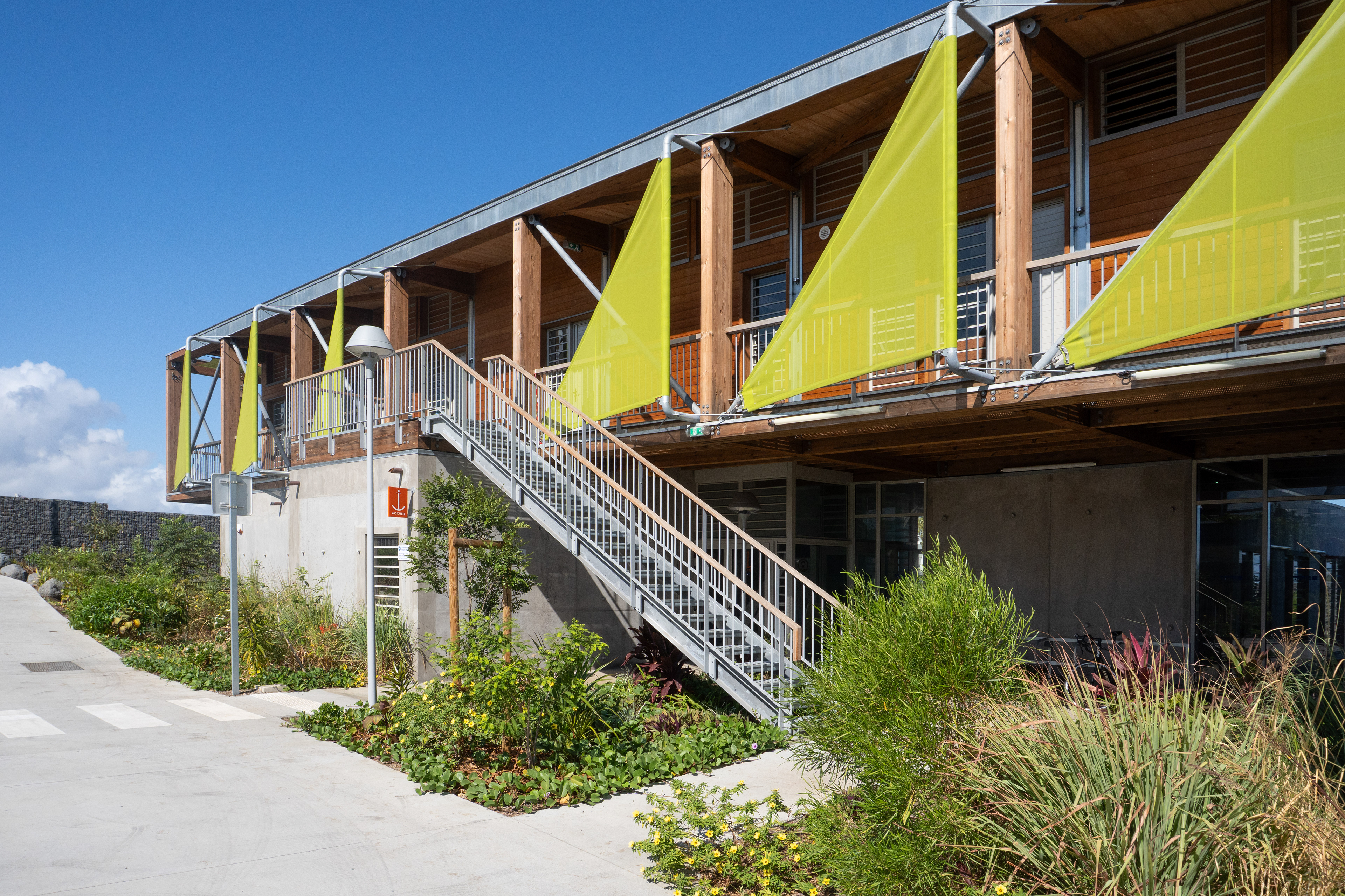 Photographie reportage architecture bioclimatique drone réunion dmsoi port