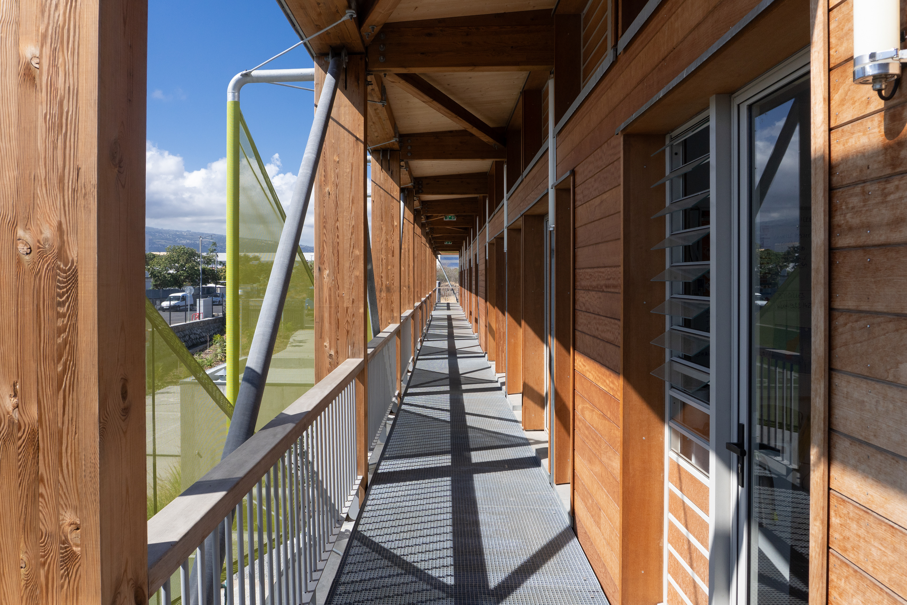 Photographie reportage architecture bioclimatique drone réunion dmsoi port