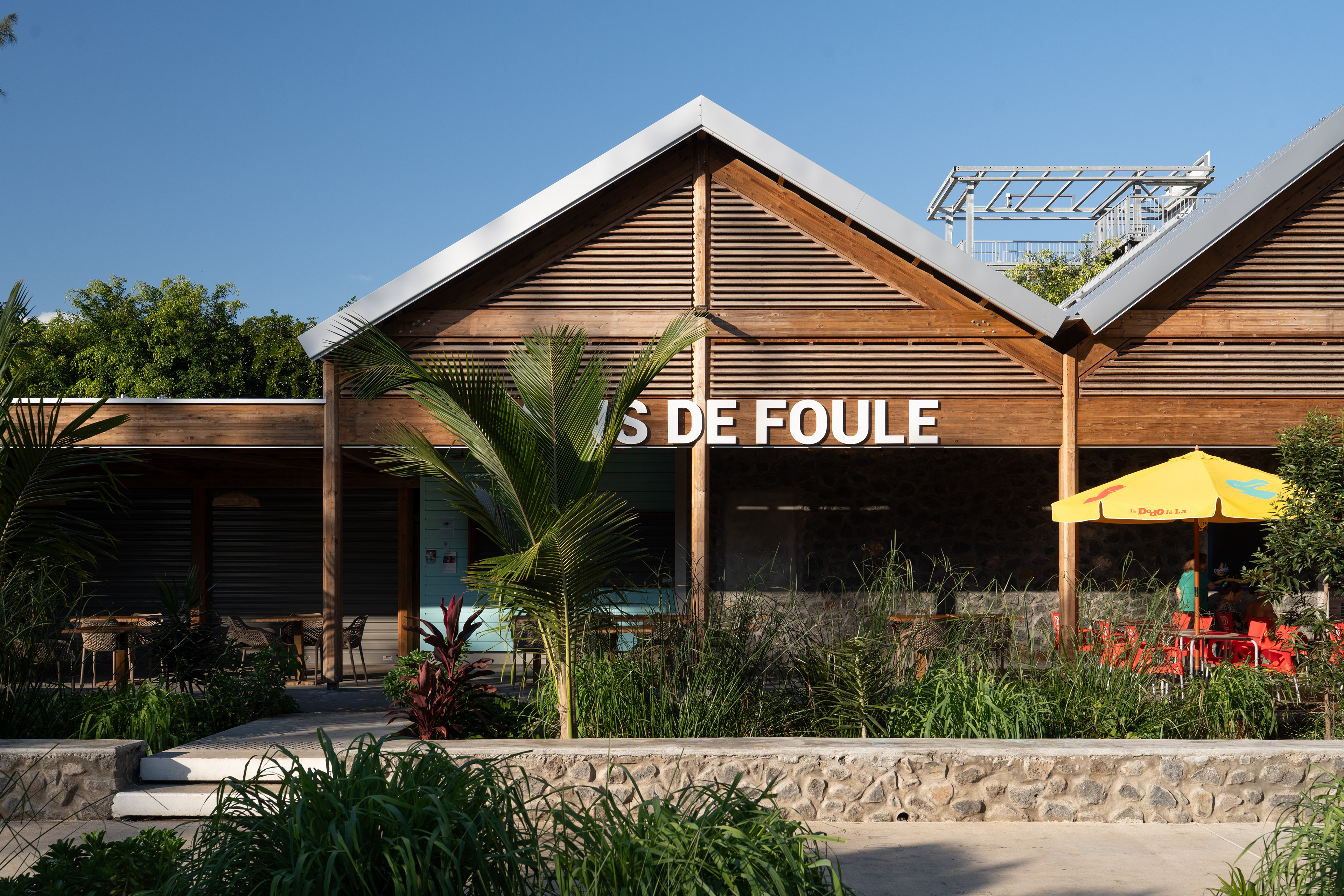 Photographie architecture tropicale réunion 974 étang-salé plage