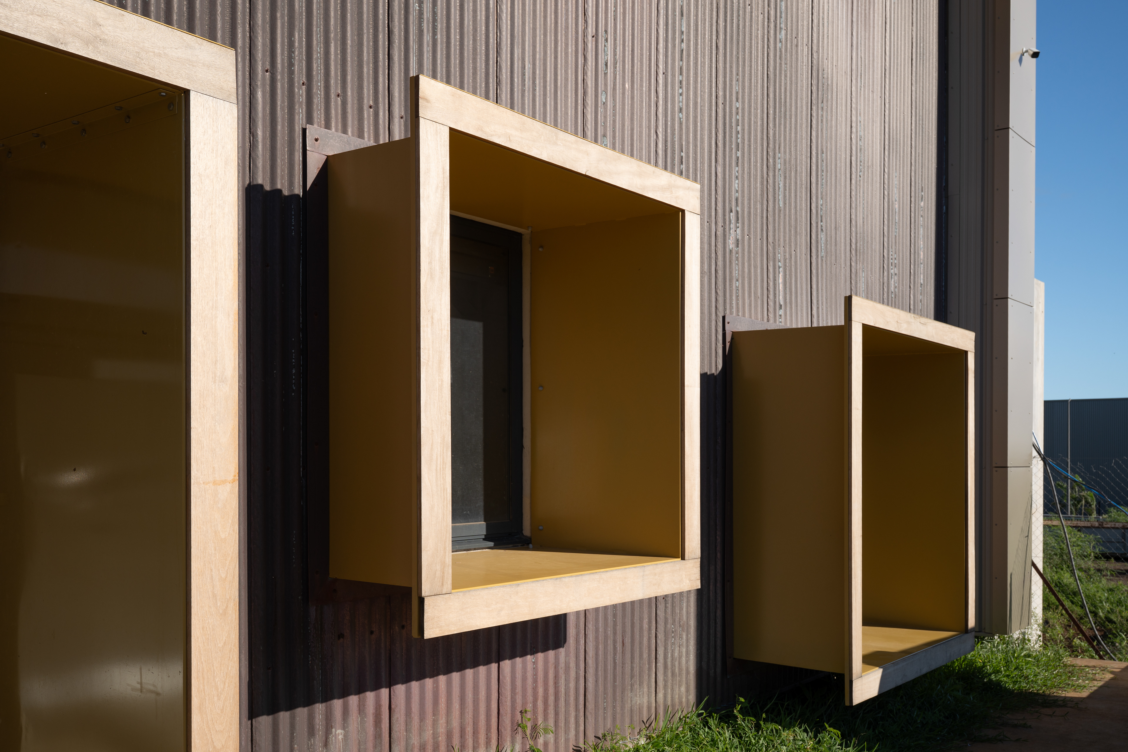  Photographie architecture réunion 974 hangar industriel TT ARCHITECTURE convenance SRA AFFICHE