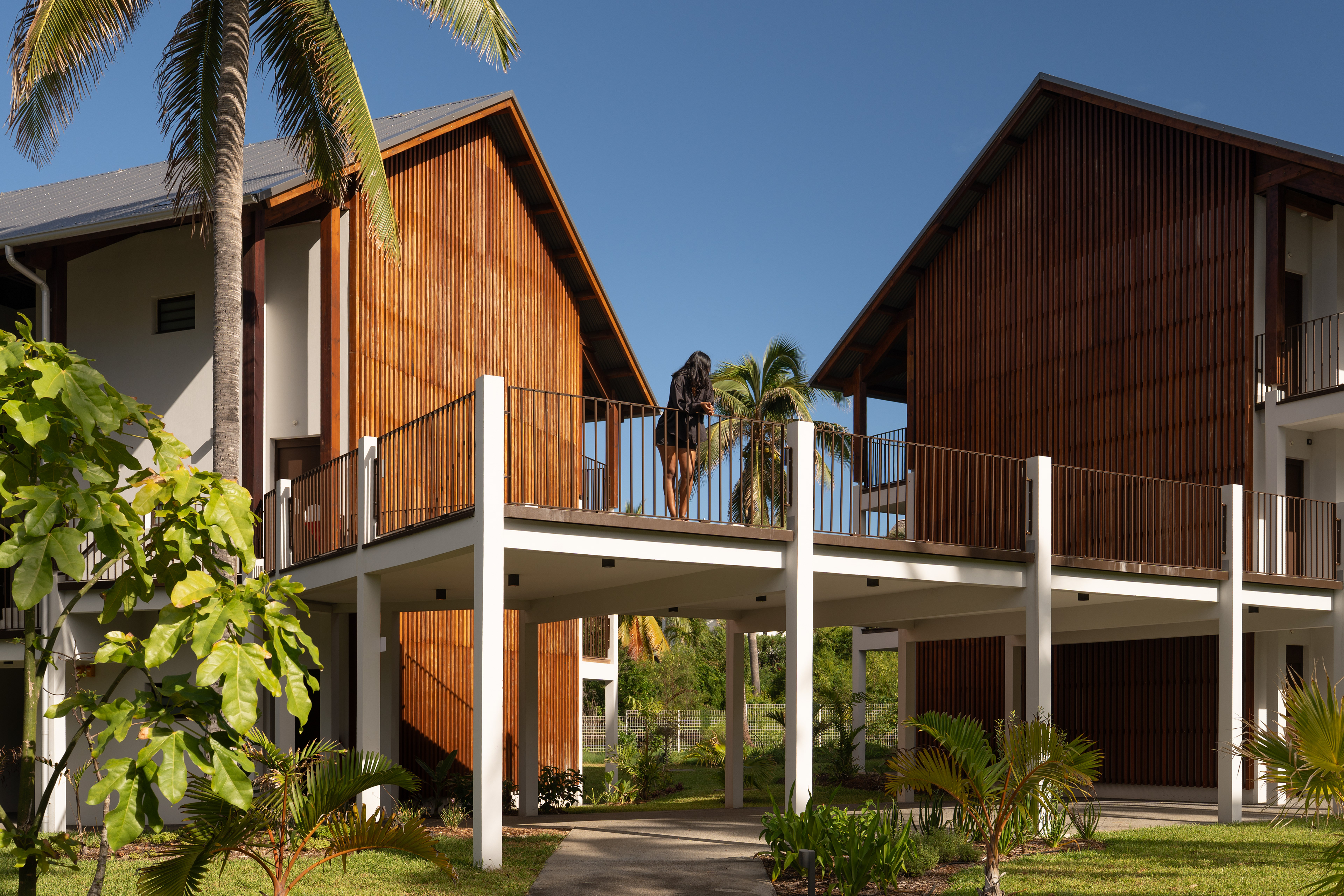 Photographie architecture réunion 974 COGOHR HOTEL TOURISME TROIS-BASSINS SOURIS-CHAUDE