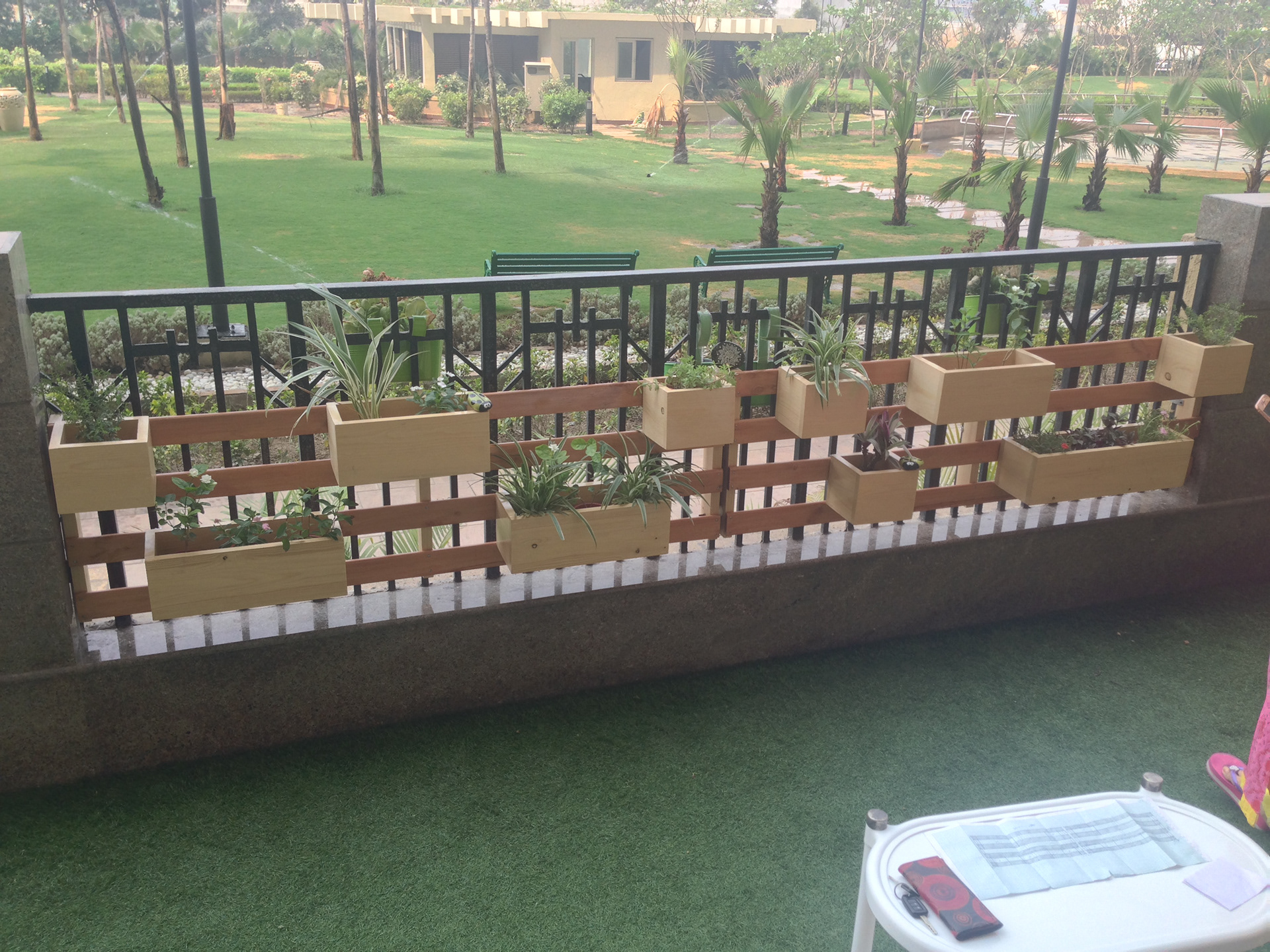 Vertical garden used for privacy in the ground floor