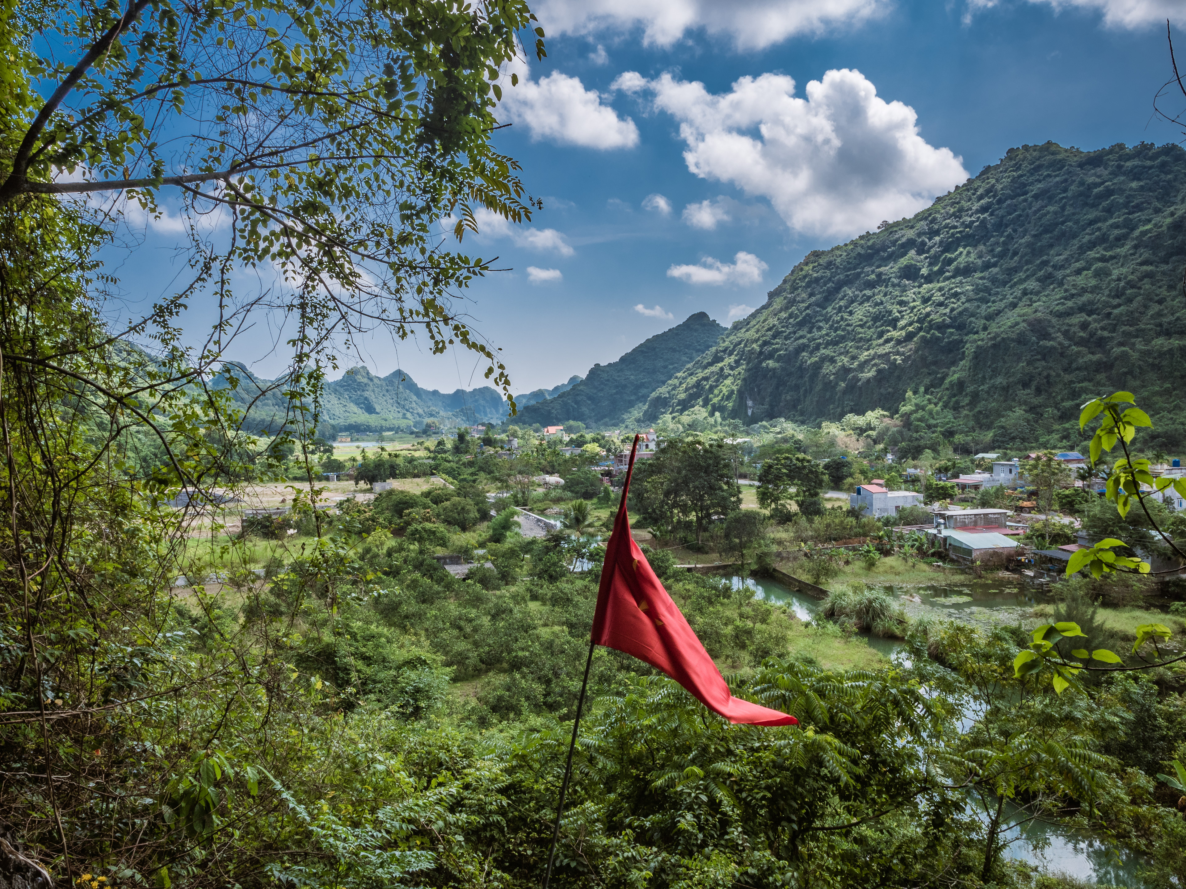 CAT BA ISLAND