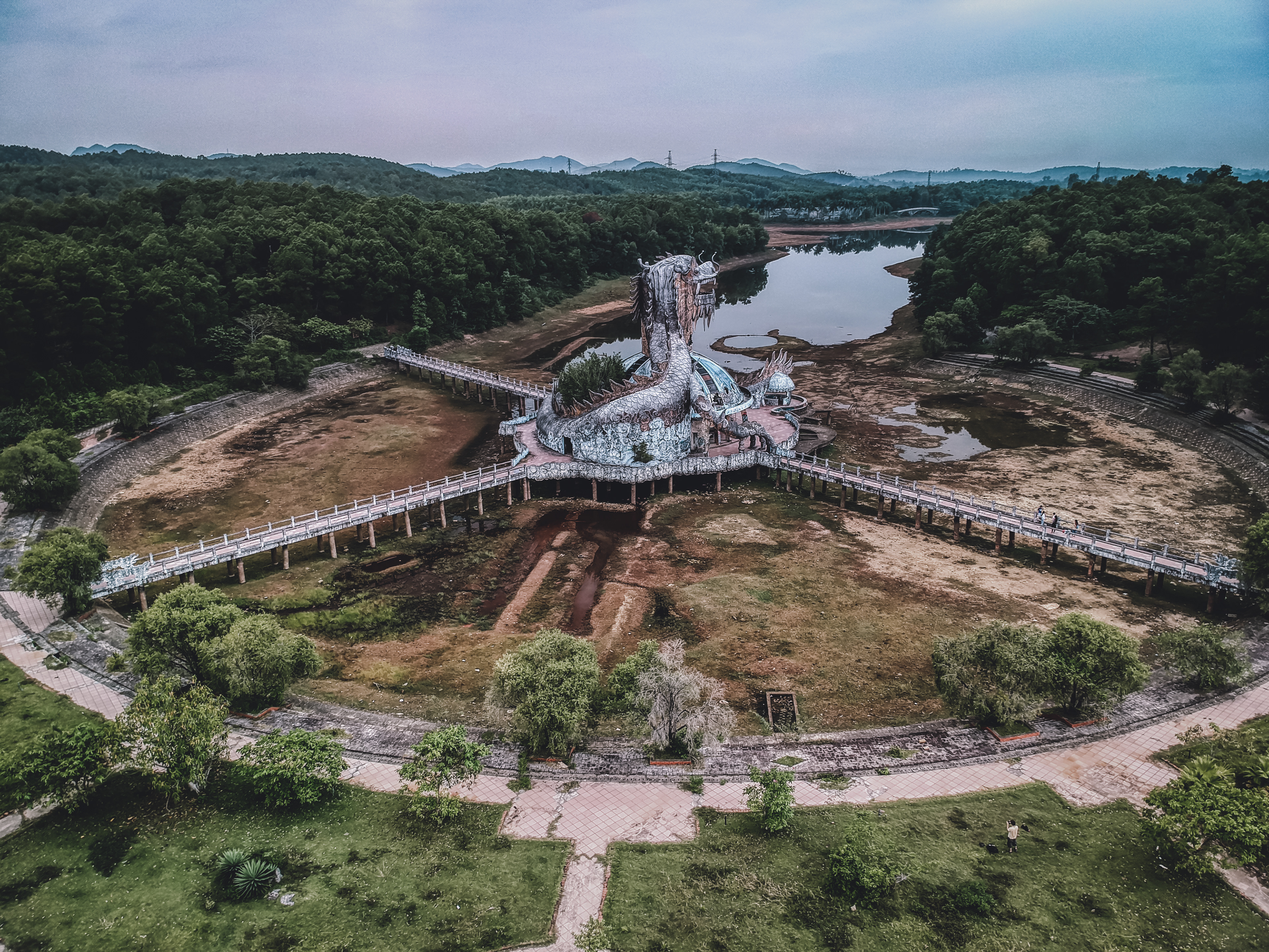 NEAR HUE