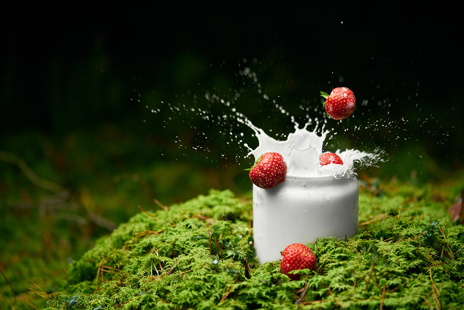 Strawberries in milk