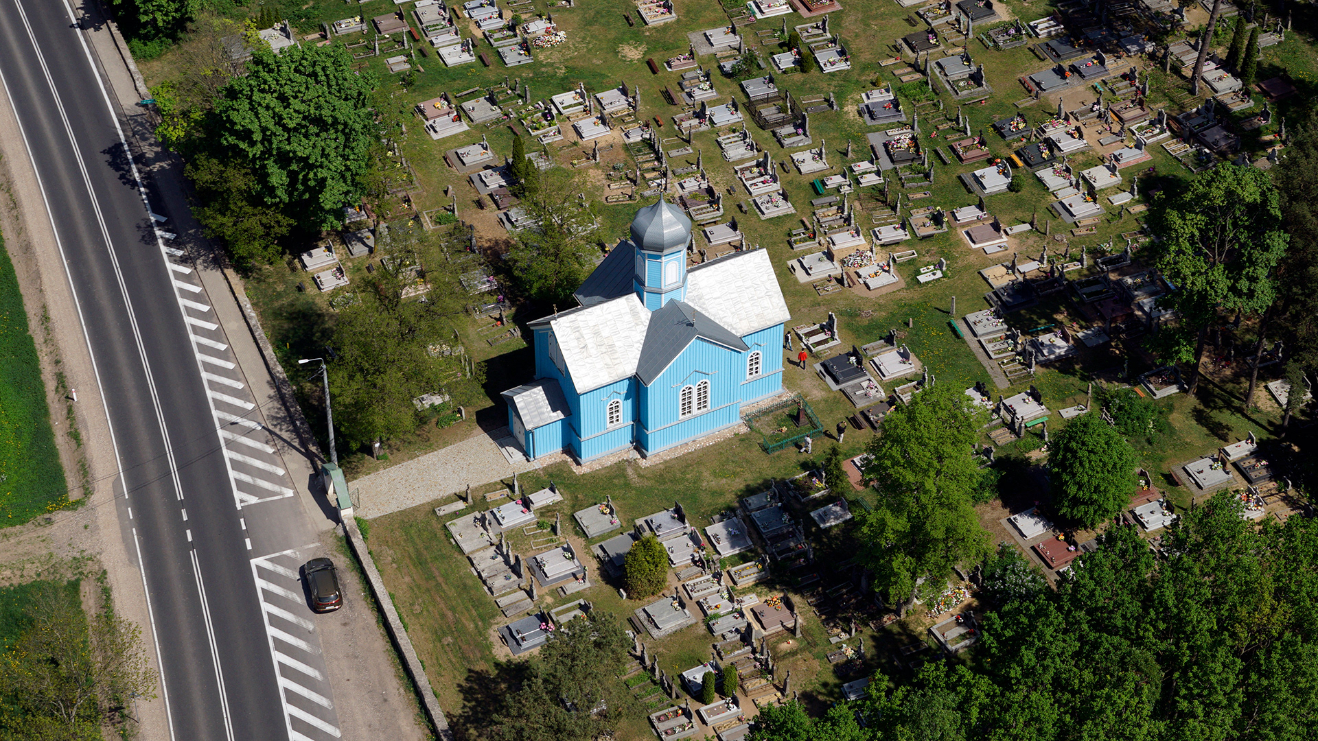 2018.05.05  |  Ryboły - widok na drewnianą cerkiew cmentarną św. Jerzego  |  fot. Jerzy Grabowski