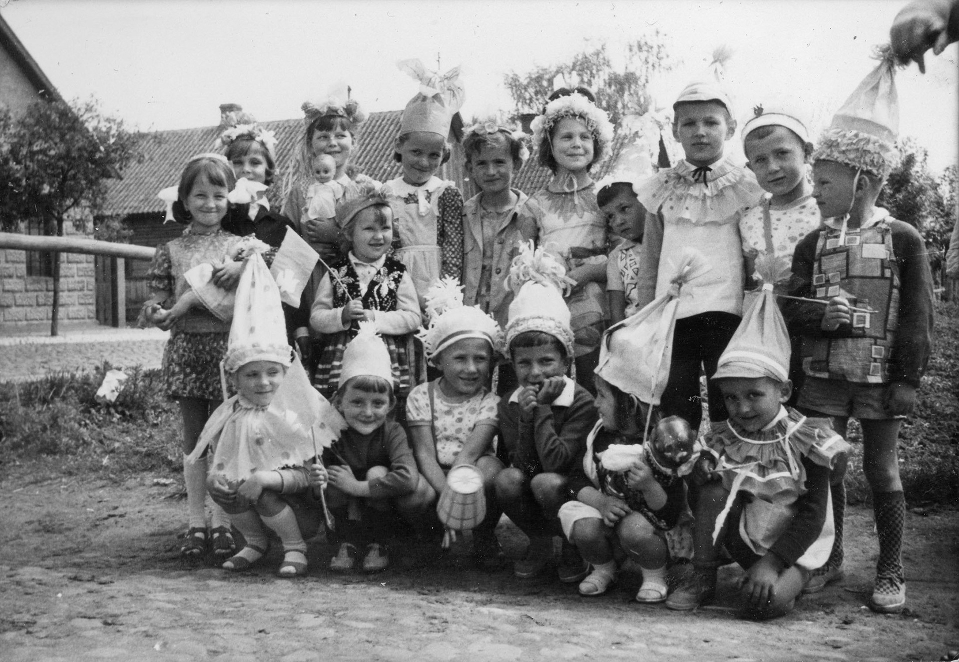 1967 (?) | Międzynarodowy Dzień Dziecka | z arch. Zespołu Szkolno-Przedszkolnego w Zabłudowie