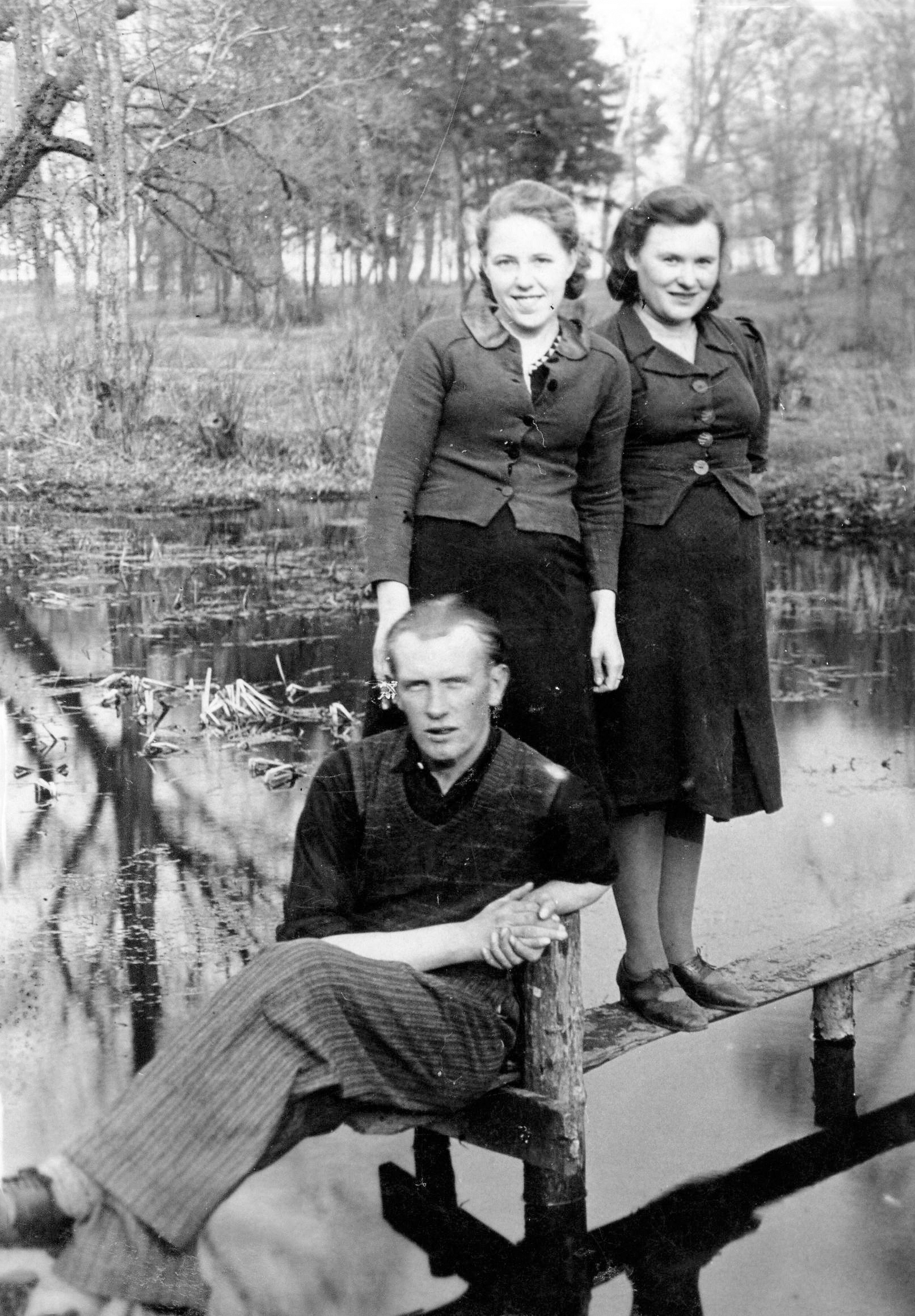 1940 | Od lewej Stanisław Samsonowicz, Maria Kraczyna z d. Szyłkiewicz i Stanisława Samsonowicz | z arch. Zbigniewa Kraczyny
