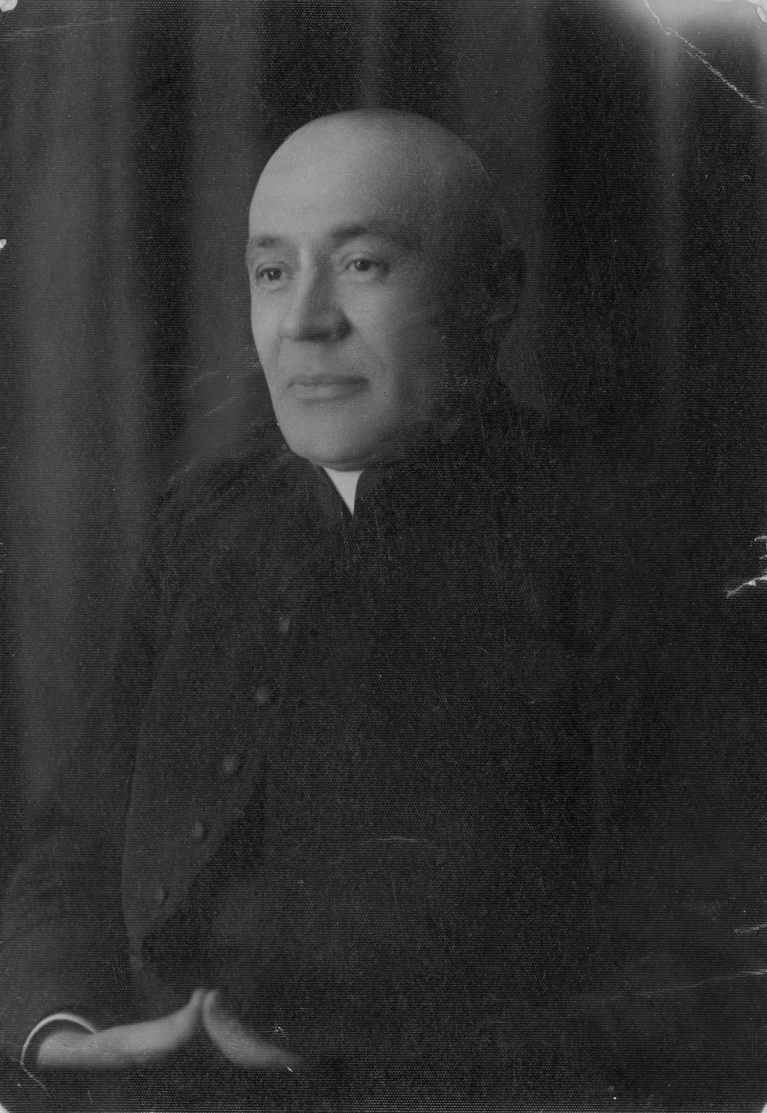 Lata 30. XX wieku | ks. Stanisław Ignacy Nawrocki - proboszcz parafii Zabłudów w latach 1911-1927 (odnowiciel zabłudowskiej świątyni w której przebudowano gruntownie ołtarz, wmurowano stacje Drogi Krzyżowej oraz zainstalowano pneumatyczne czternastogłosowe organy o dwóch manuałach firmy Antoniego Szymańskiego z Warszawy - w 1918 r. przyczynił się do budowy kaplicy we wsi Halickie - czynnie zaangażowany w tworzeniu polskich bibliotek i szkół w powiecie białostockim - poseł I kadencji na Sejm RP w latach 1922-1927) | z arch. Cecylii Sacharewicz