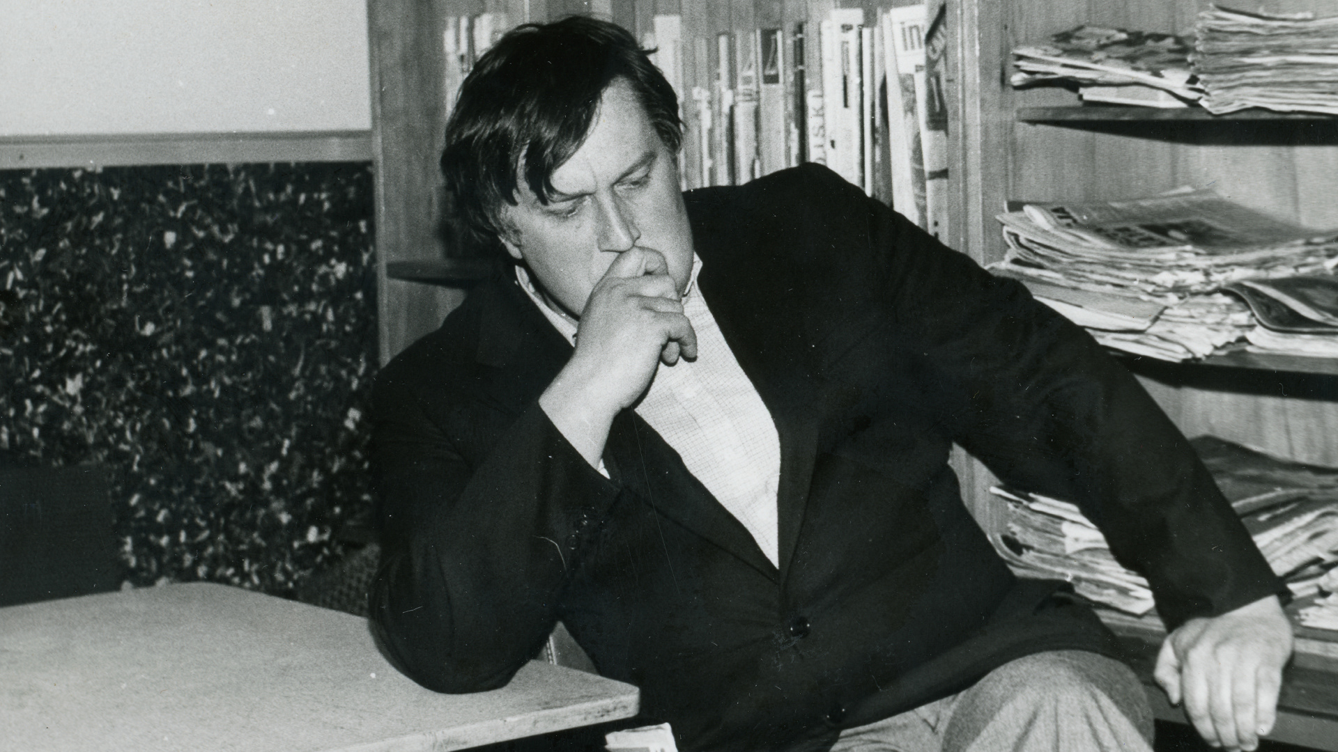 Lata 90. XX wieku | Jan Leończuk - pisarz, poeta, założyciel i pierwszy prezes Towarzystwa Przyjaciół Ziemi Zabłudowskiej, redaktor naczelny czasopisma "Z Zabłudowskiej Ziemi", Przewodniczący Rady Miejskiej w Zabłudowie (1990-1998), Dyrektor Książnicy Podlaskiej im. Łukasza Górnickiego w Białymstoku (1995-2013), Honorowy Obywatel Miasta Zabłudowa | z arch. MOAK