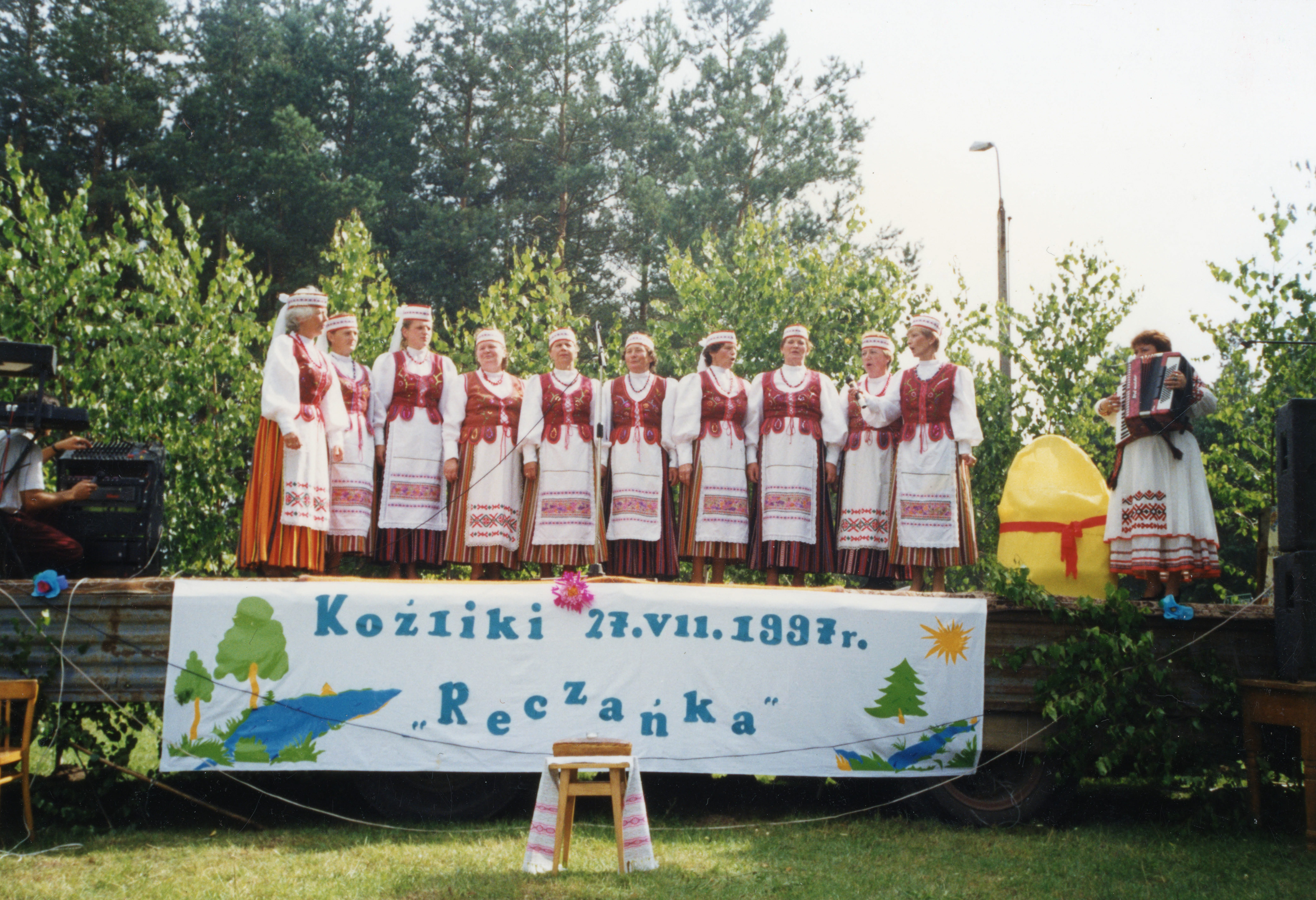 1997.07.27 | Festyn z zespołem "Reczańka" - Koźliki | z arch. Barbary Kulikowskiej