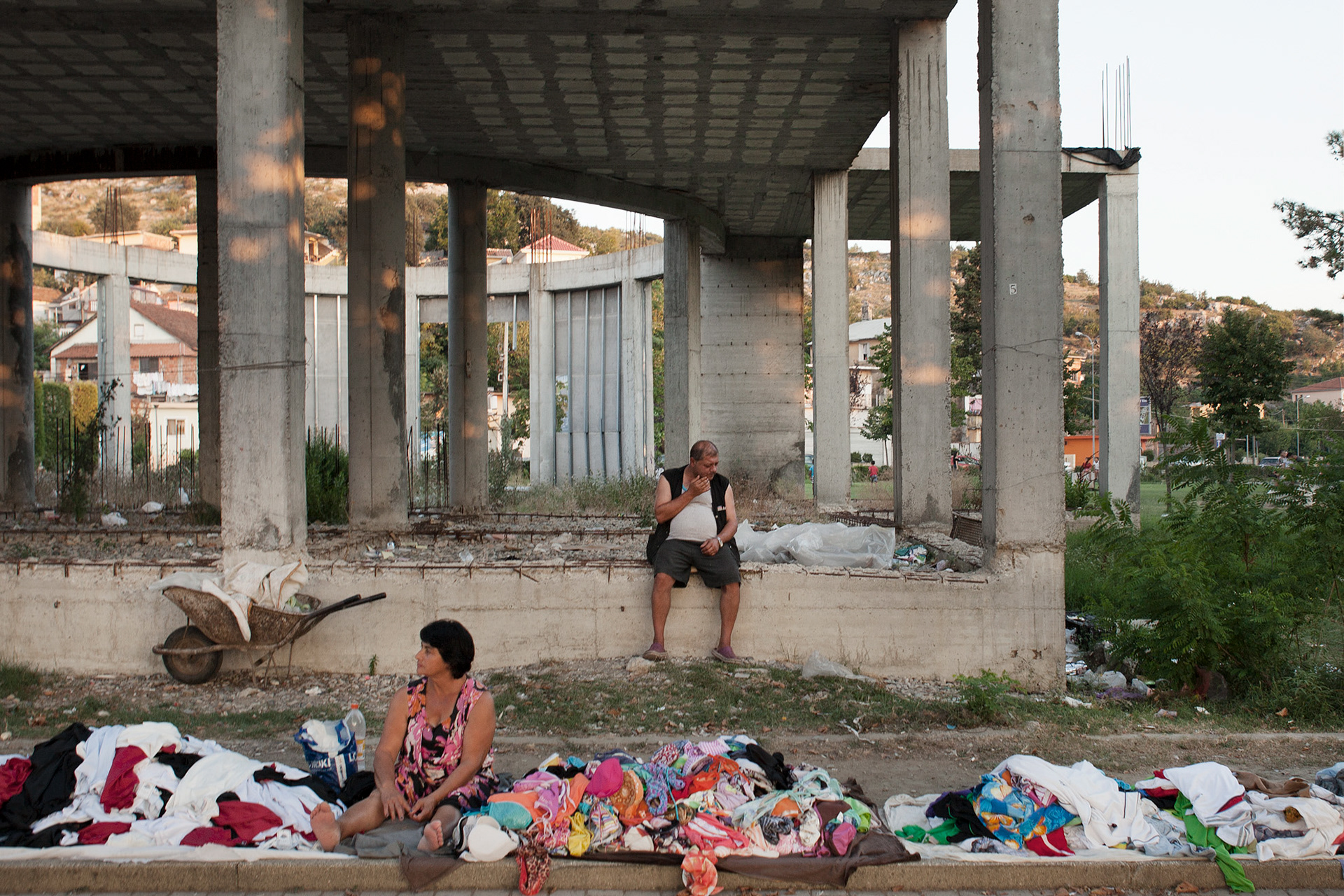 venditori ambulanti nella periferia di Scutari, Albania. Peddlers in Shkoda Suburbs, Albania