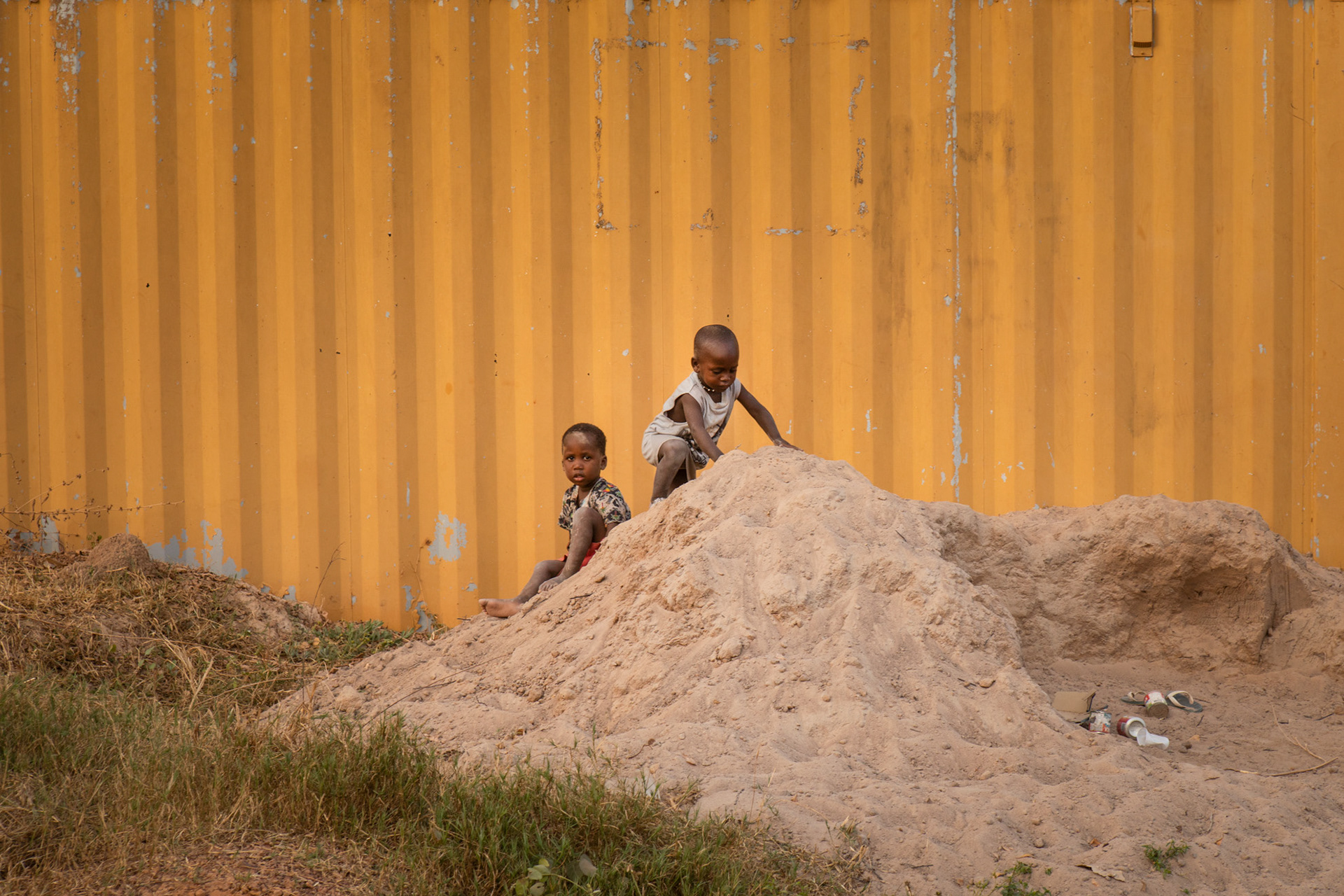 bambini che giocano a Quinhamel, Guinea Bissau, Africa